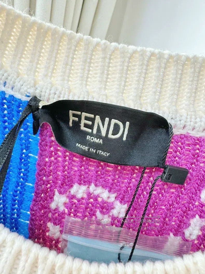 Fendi Fendi White Colorful Letter Long Sleeve Sweater Size US L / EU 52-54 / 3 - 3 Thumbnail