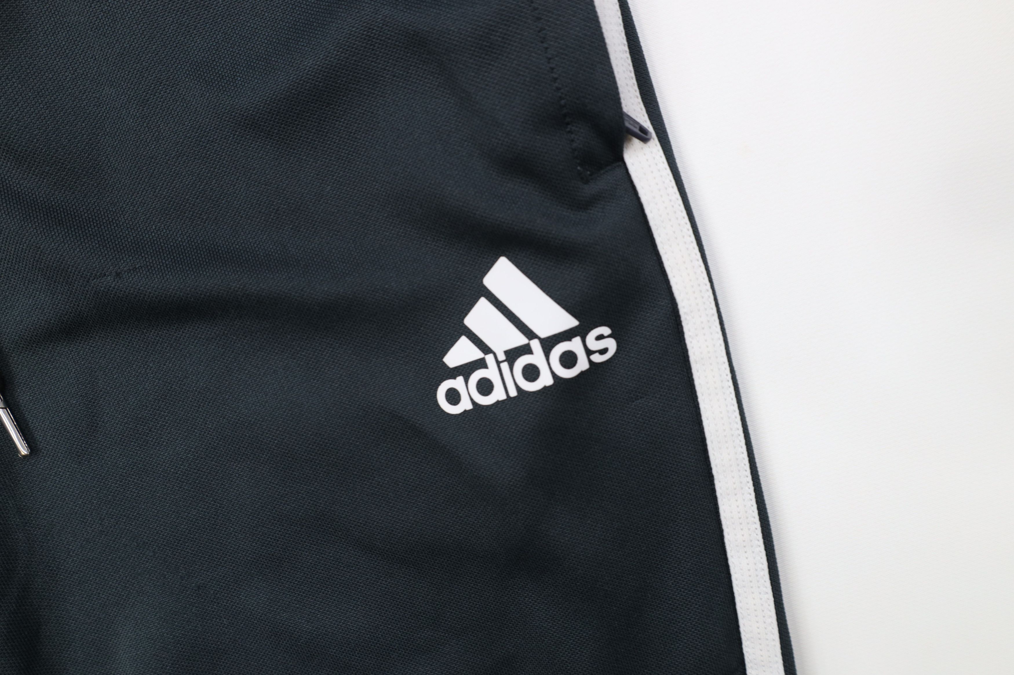 Adidas Vintage Y2K Adidas Tapered Leg Running Soccer Warm Up Pants Size US 32 / EU 48 - 5 Thumbnail