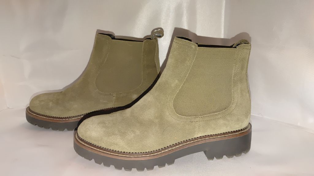Casio Caslon Miller Lea Waterproof Suede Lug Boots Size 8.5M Size US 8.5 / IT 38.5 - 2 Thumbnail