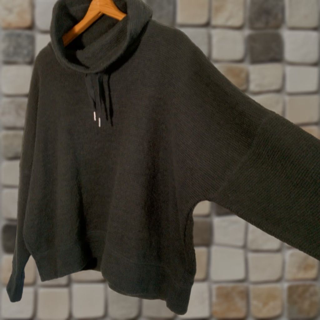 Banana Republic VINTAGE Banana Republic Sweatshirt Dolman Black Waffle-Knit High Neck Long Sleeve M Women's Casual Comfort Knit Shirt Size M / US 6-8 / IT 42-44 - 1 Thumbnail