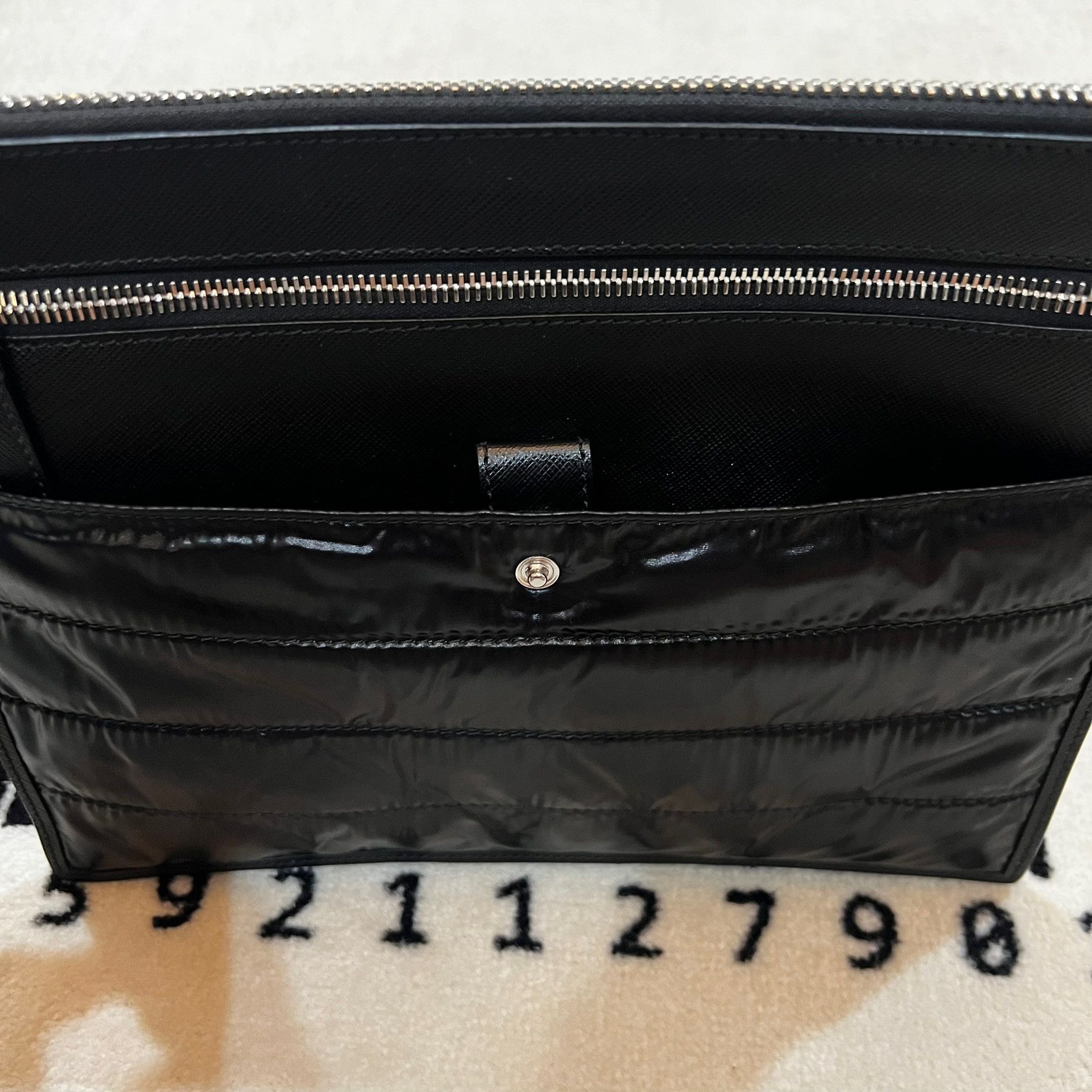 Moncler Moncler Padded Puffer Leather Pouch w/ Tricolor Wrist Strap Size ONE SIZE - 6 Thumbnail