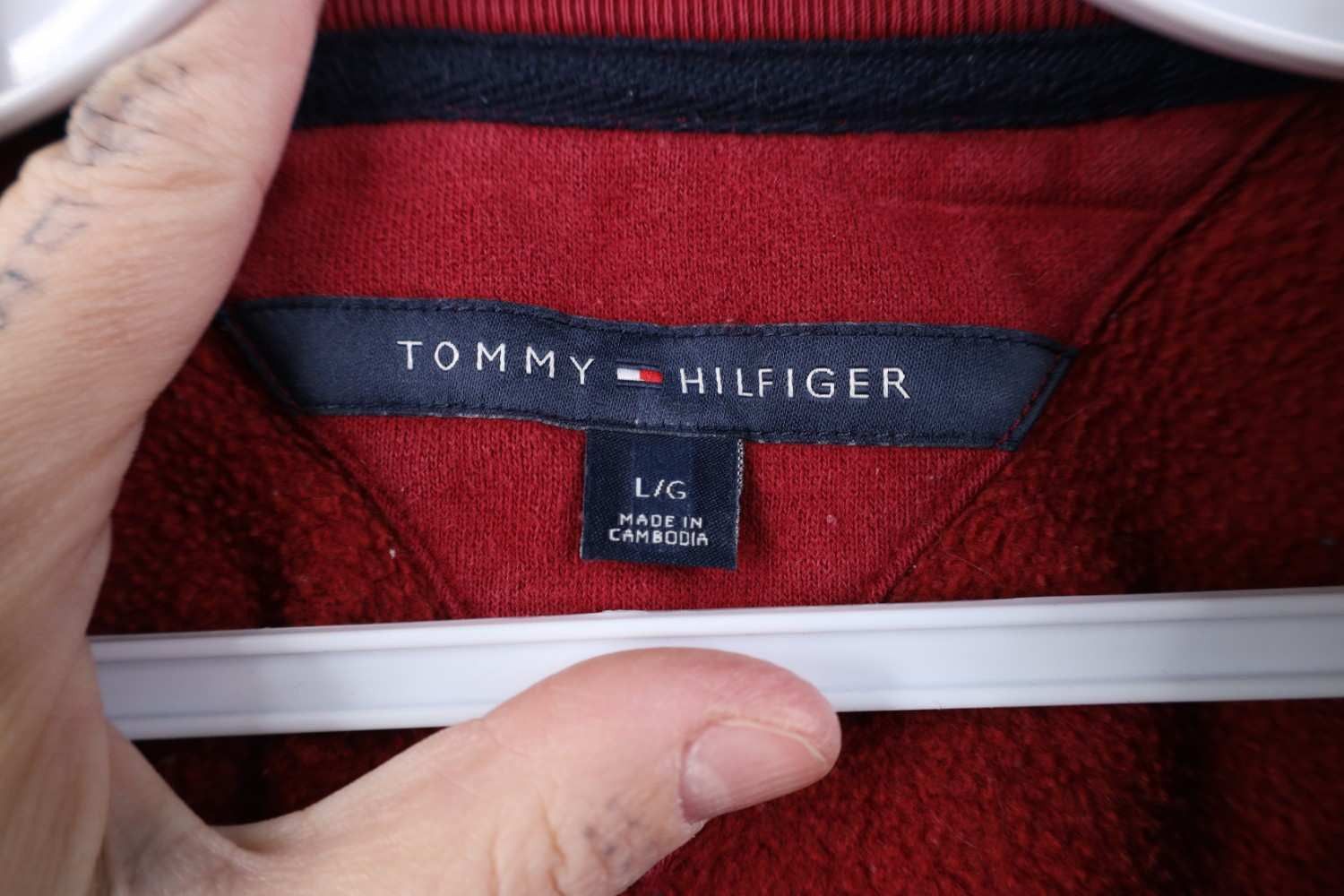 Tommy Hilfiger Vintage Y2K Tommy Hilfiger Spell Out Crewneck Sweatshirt Red Size US L / EU 52-54 / 3 - 11 Thumbnail