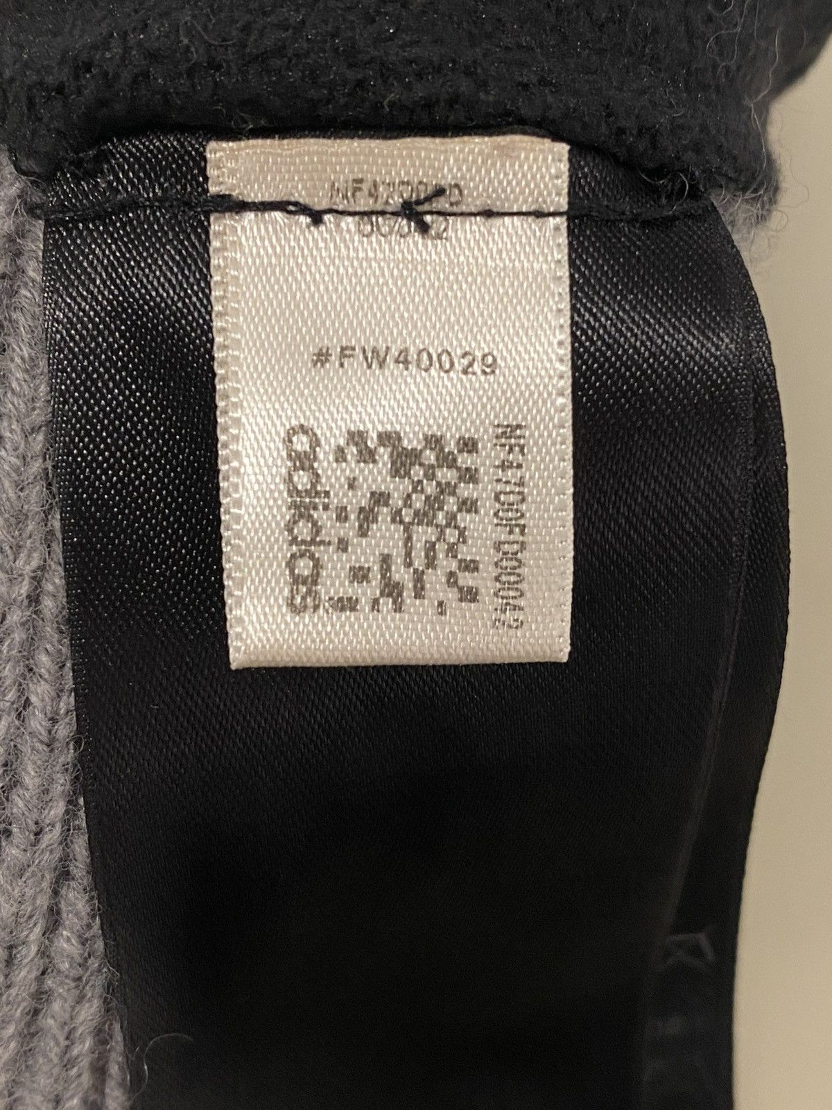 Adidas × Y-3 × Yohji Yamamoto Adidas Y-3 Woman’s Mittens Glove with strap Size ONE SIZE - 12 Thumbnail