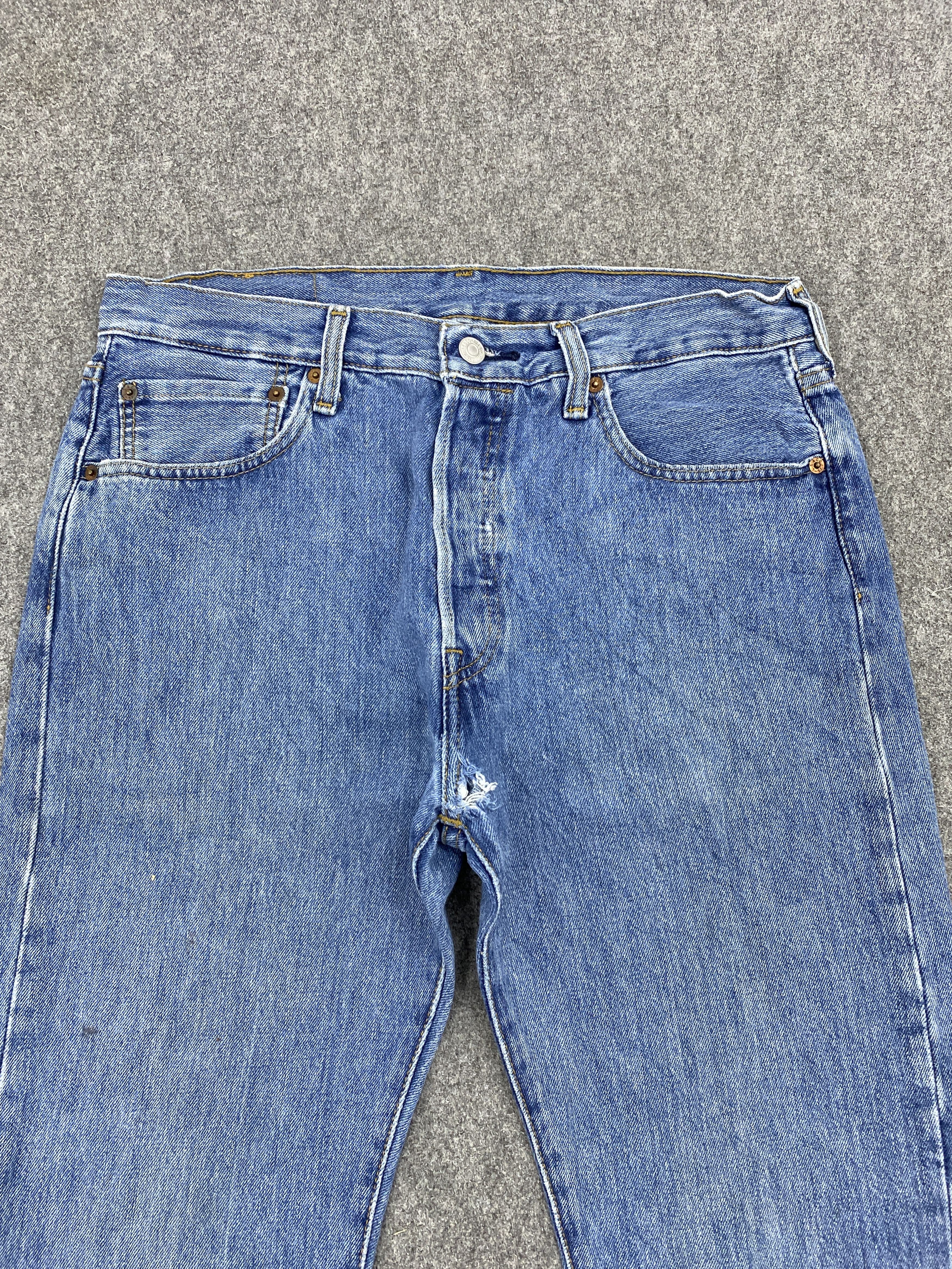 Levi's Vintage Levis 501 Blue Denim Jeans DP2660 Size US 31 - 2 Thumbnail