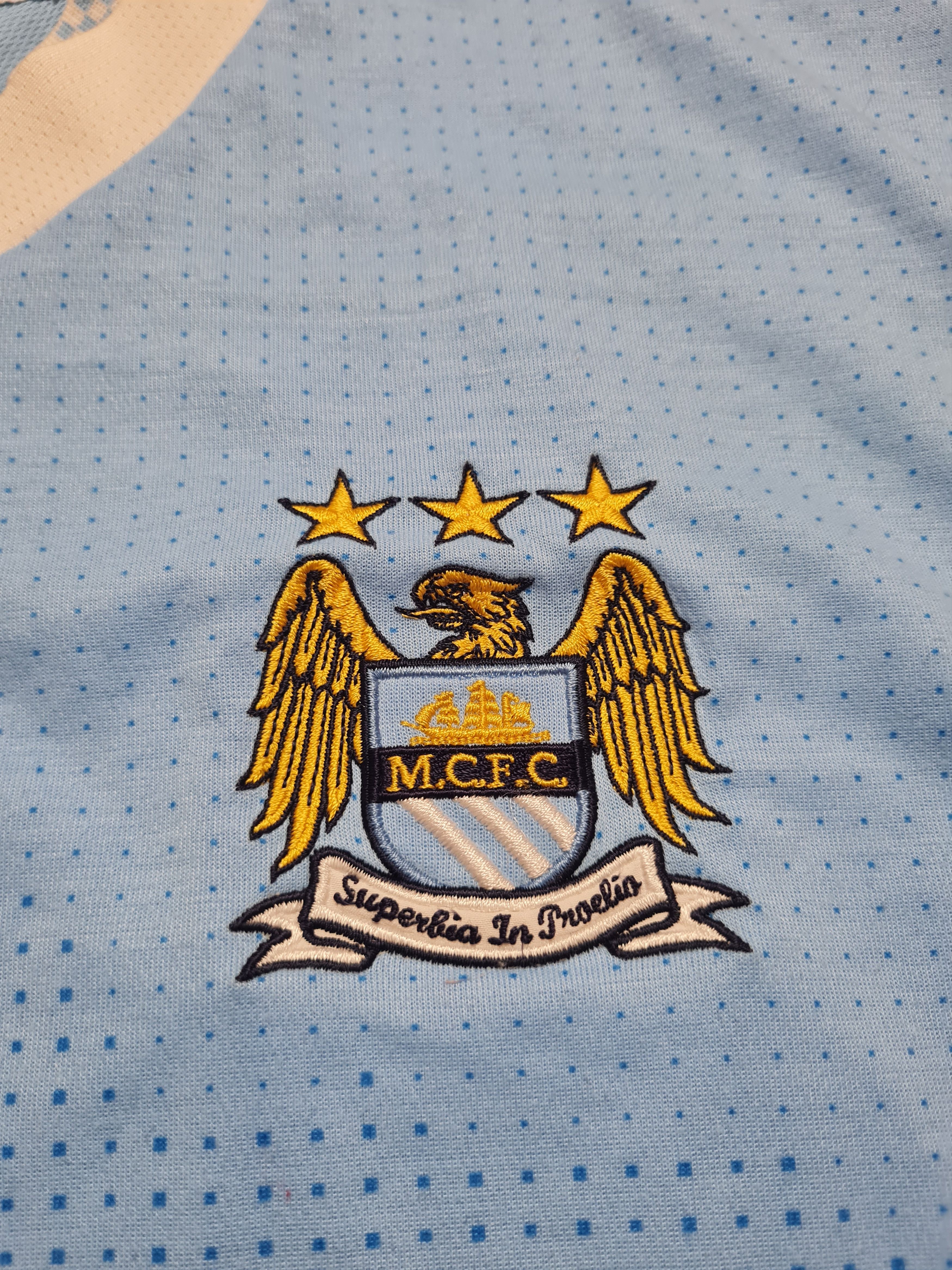 Umbro Manchester City 2011-012 Football Shirt Umbro Long Sleeve Size US XXL / EU 58 / 5 - 15 Thumbnail
