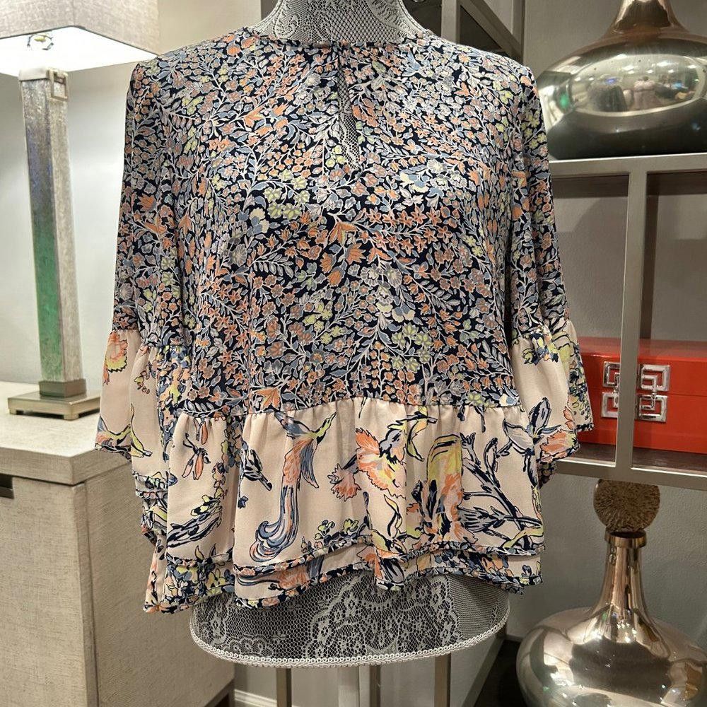 Bcbgmaxazria BCBG MaxAzria Floral Cropped Top Size S / US 4 / IT 40 - 2 Thumbnail