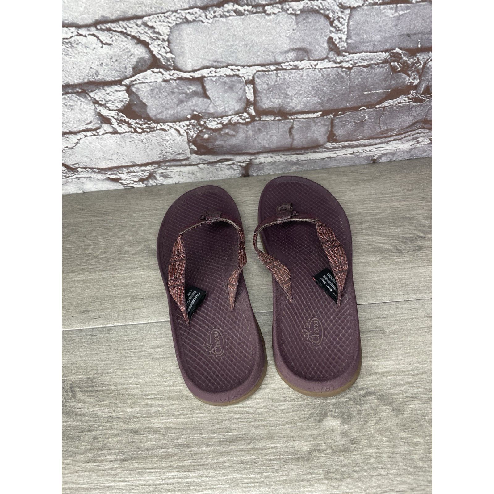 Chaco Chaco Lowdown Purple Polyester FlipFlops Beach Slide Sandals Size US 6 / IT 36 - 6 Thumbnail