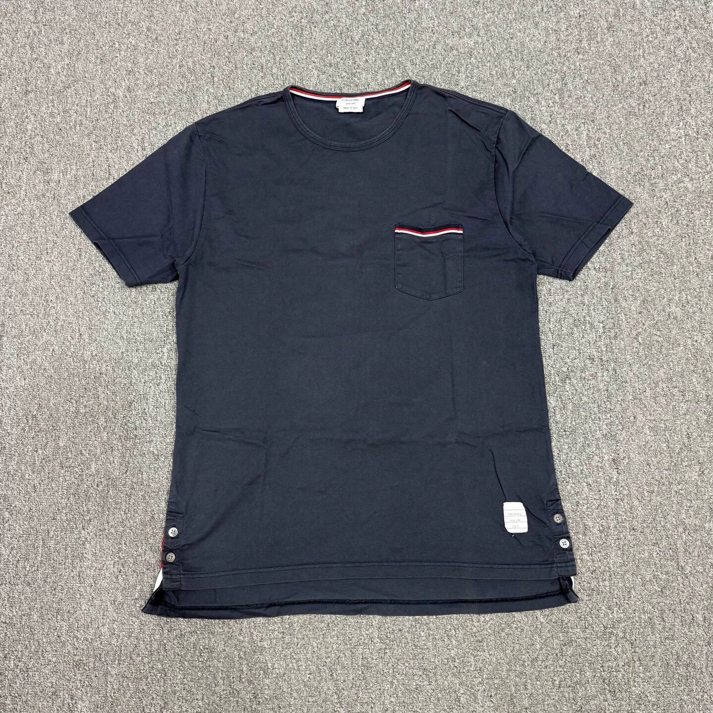 Thom Browne TB short-sleeve pocket-stripe Navy 3 95 New Size US L / EU 52-54 / 3 - 1 Thumbnail