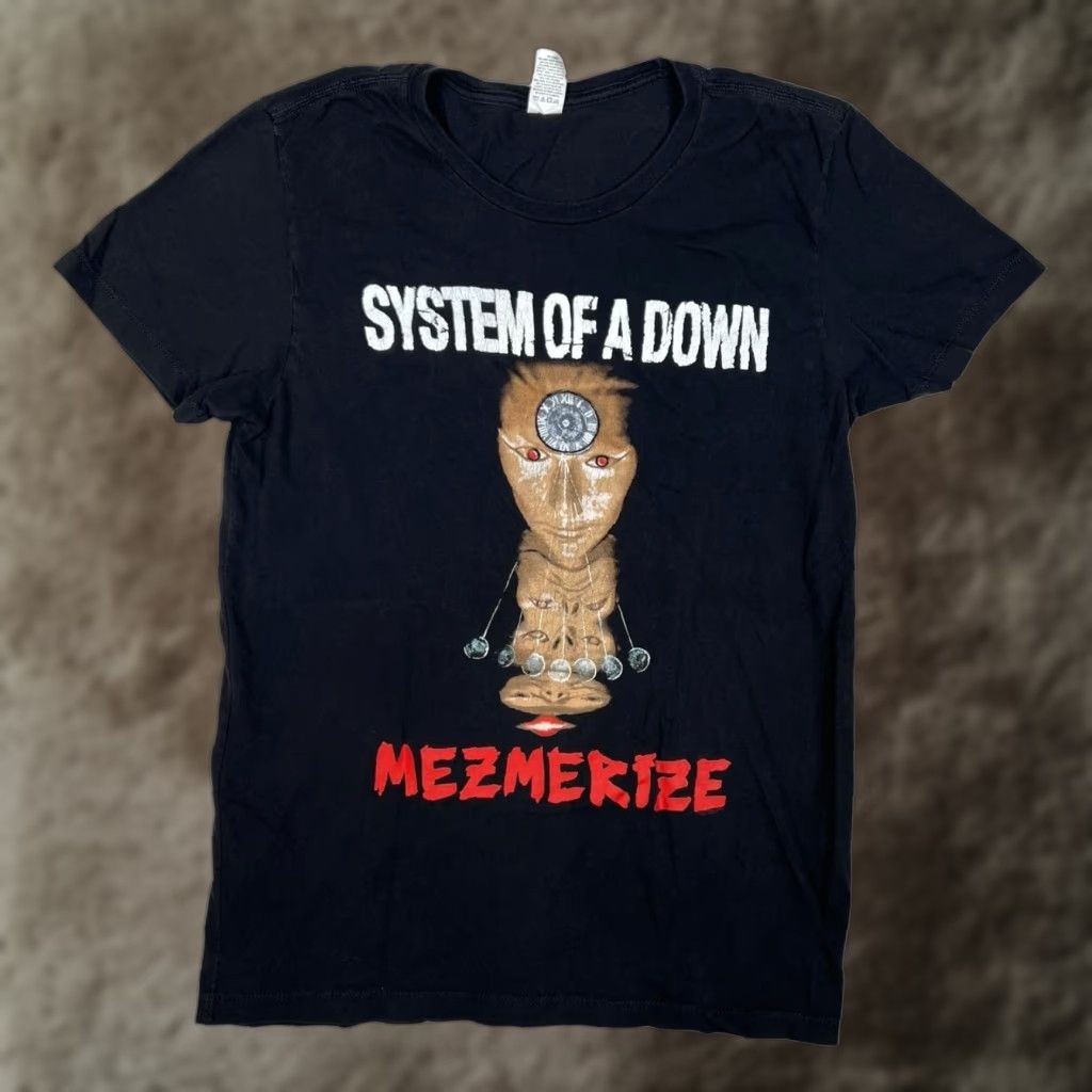 Vintage VINTAGE System Of A Down Mezmerize T-Shirt Women's Medium Black Rock Band Graphic Tee Size M / US 6-8 / IT 42-44 - 1 Thumbnail