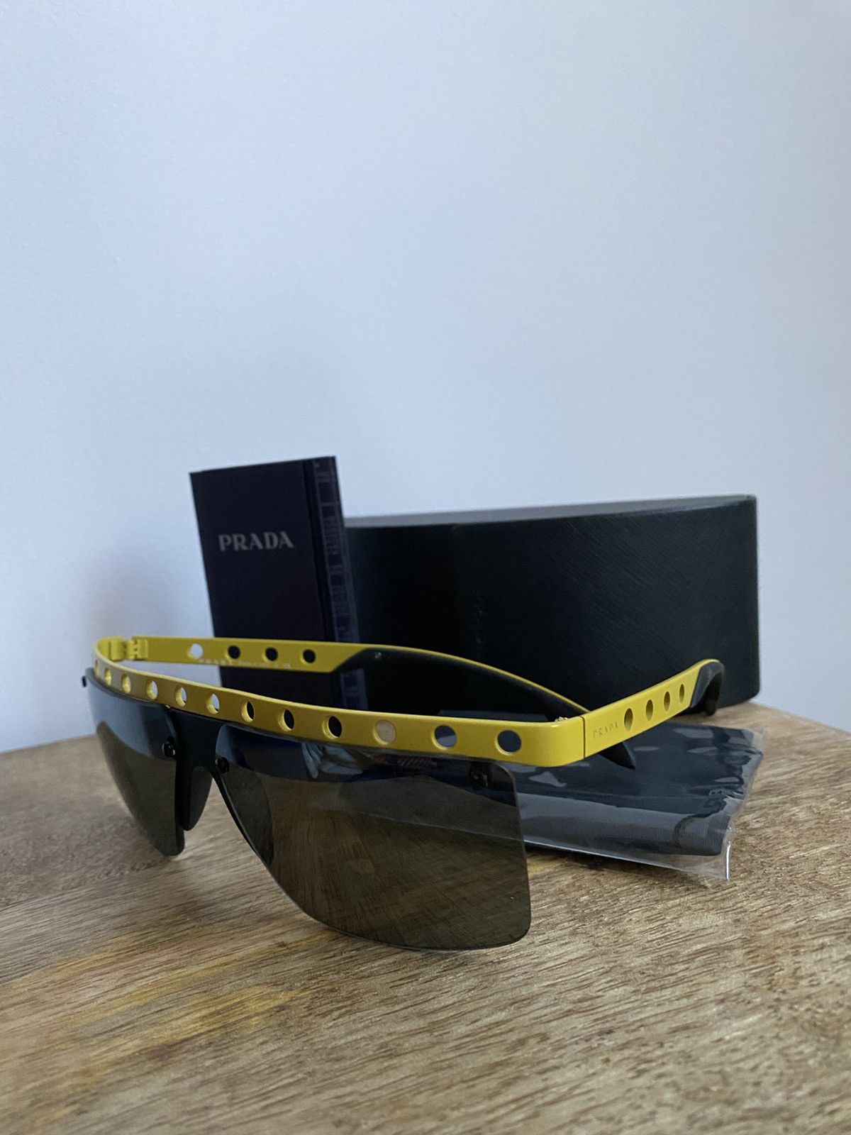 Designer × Luxury × Prada Rare Prada SPR50R Sunglasses yellow 