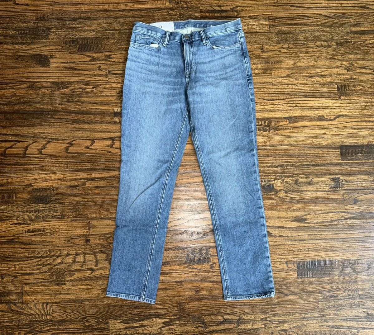 Banana Republic Banana Republic Standard Fit Denim Jeans Light Wash Sz 32x32 Size US 32 / EU 48 - 1 Thumbnail