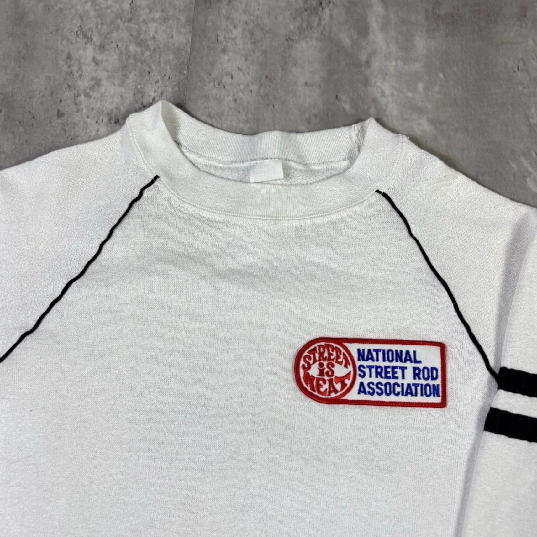 Vintage VINTAGE Model T Car Sweatshirt National Car Association size S 80s Men White Cotton Knit Graphic Print Racing Zip Pullover Logo United States Size US S / EU 44-46 / 1 - 3 Thumbnail