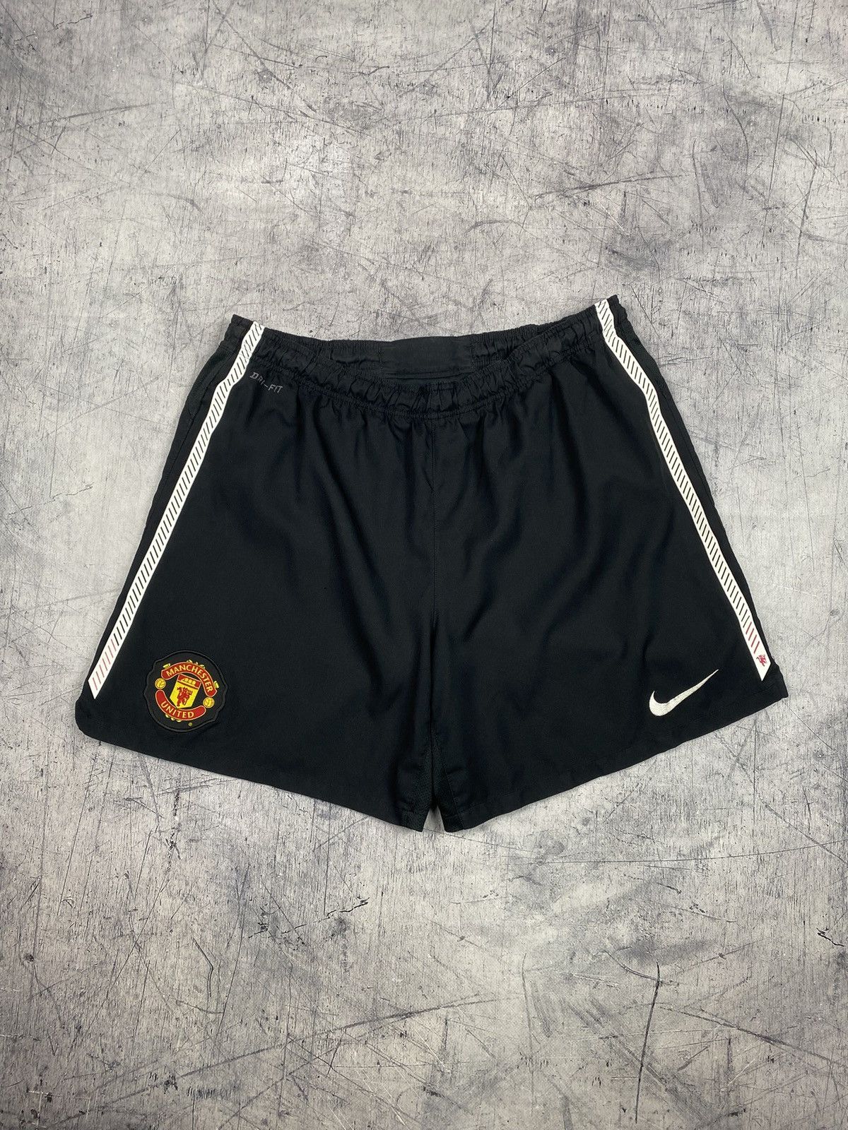 Nike Nike Manchester United Shorts Soccer Football Training Size US 32 / EU 48 - 2 Thumbnail