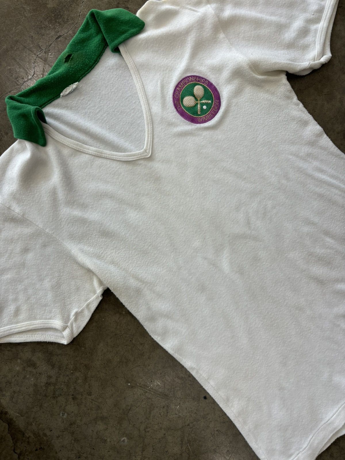 Vintage Vintage Tennis Champion Wimbledon Vneck Polo XL Size XL / US 12-14 / IT 48-50 - 1 Thumbnail