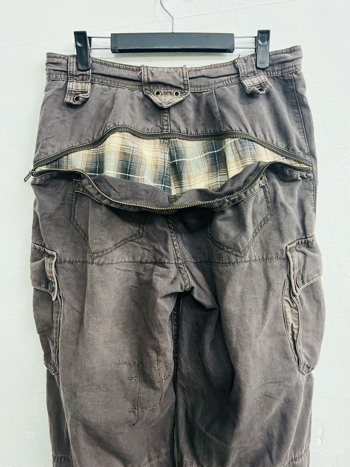 If Six Was Nine × Japanese Brand × Vintage Vintage Military Bondage Cargo Pants Size US 32 / EU 48 - 12 Thumbnail