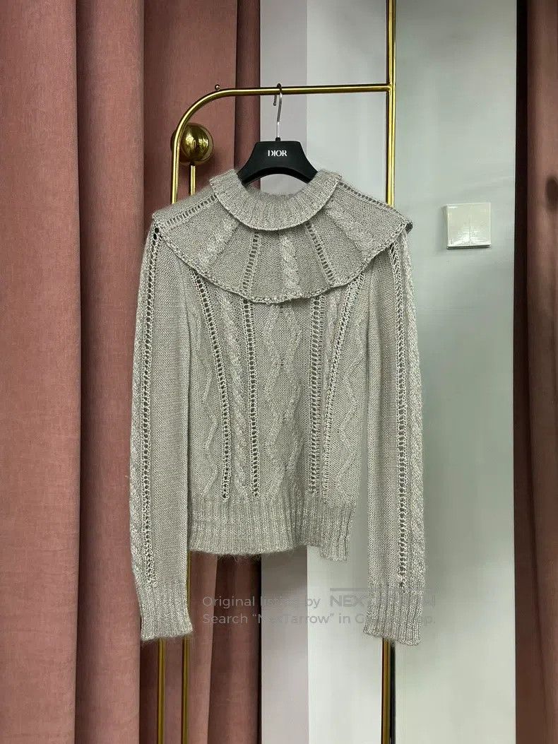 Valentino Valentino Knitted sweater with a ruffled leaf collar Size S / US 4 / IT 40 - 1 Thumbnail
