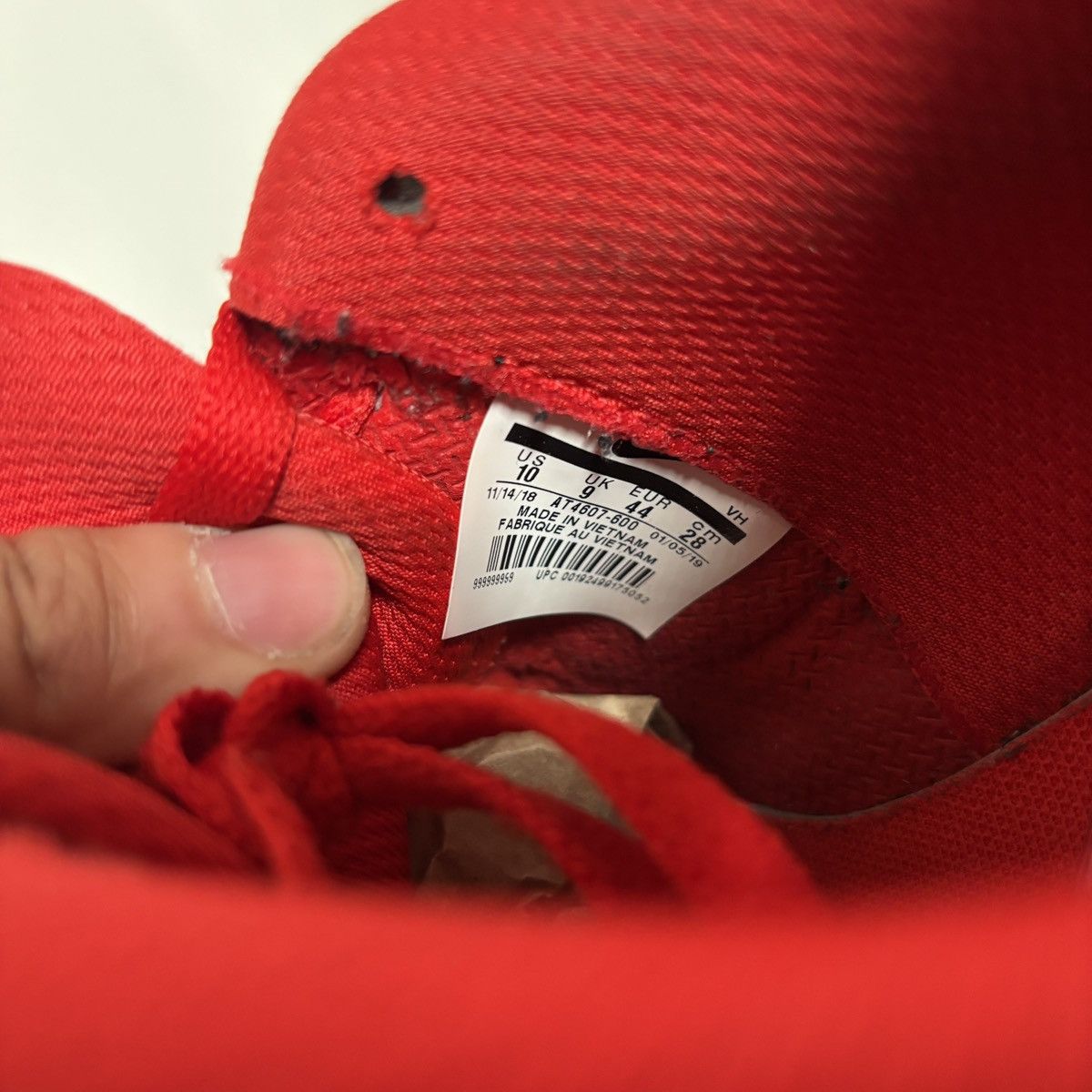 Nike SB Nike SB Gato University Red Used 10M Size US 10 / EU 43 - 4 Thumbnail
