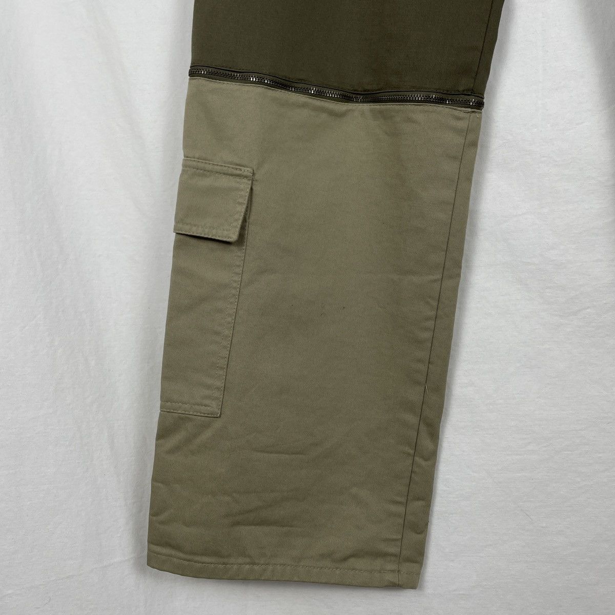 Dolce & Gabbana DOLCE & GABBANA ZIP-OFF CARGO PANTS (SIZE 32) Size US 32 / EU 48 - 10 Thumbnail