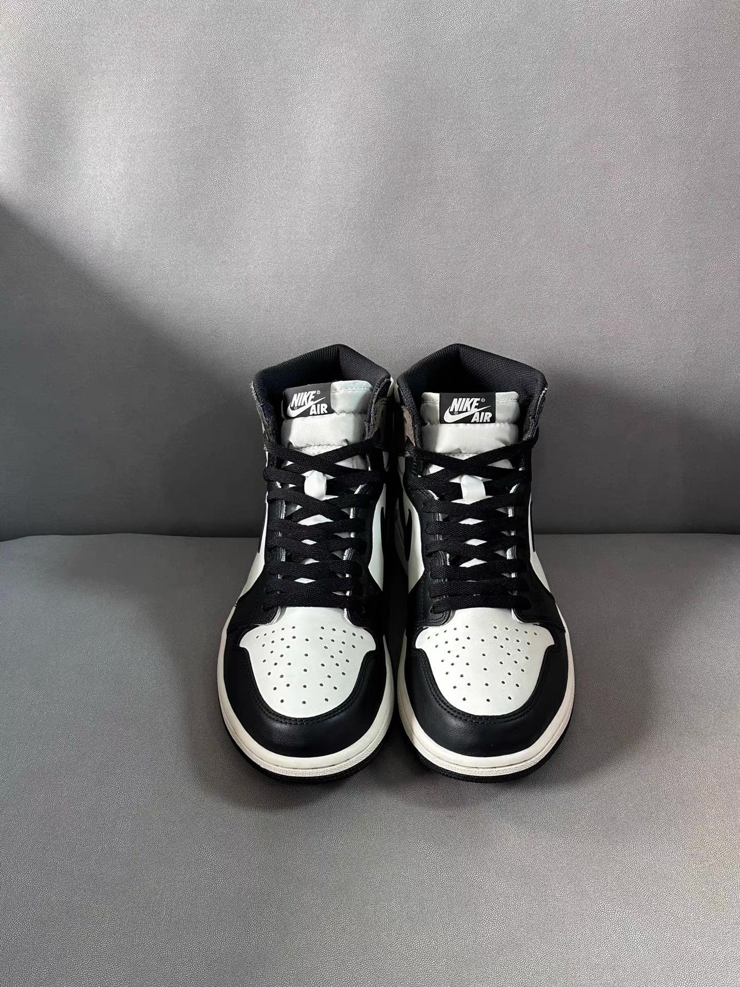 Nike Air Jordan 1 Mocha Ｑ20 Size US 10.5 / EU 43-44 - 4 Thumbnail