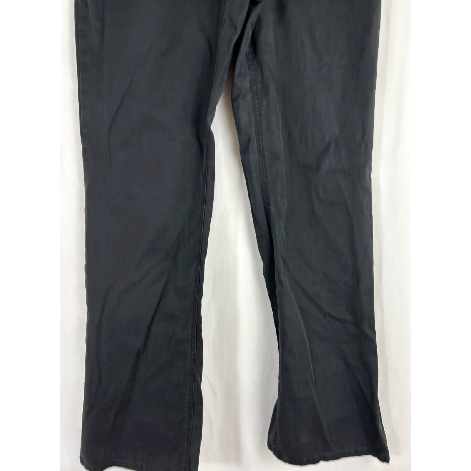 Eddie Bauer VINTAGE Eddie Bauer? Wait not vintage. The title: Eddie Bauer Womens Pants 8 Black Cotton Blend Stretch Outdoor 30x30 Size 30" / US 8 / IT 44 - 2 Thumbnail