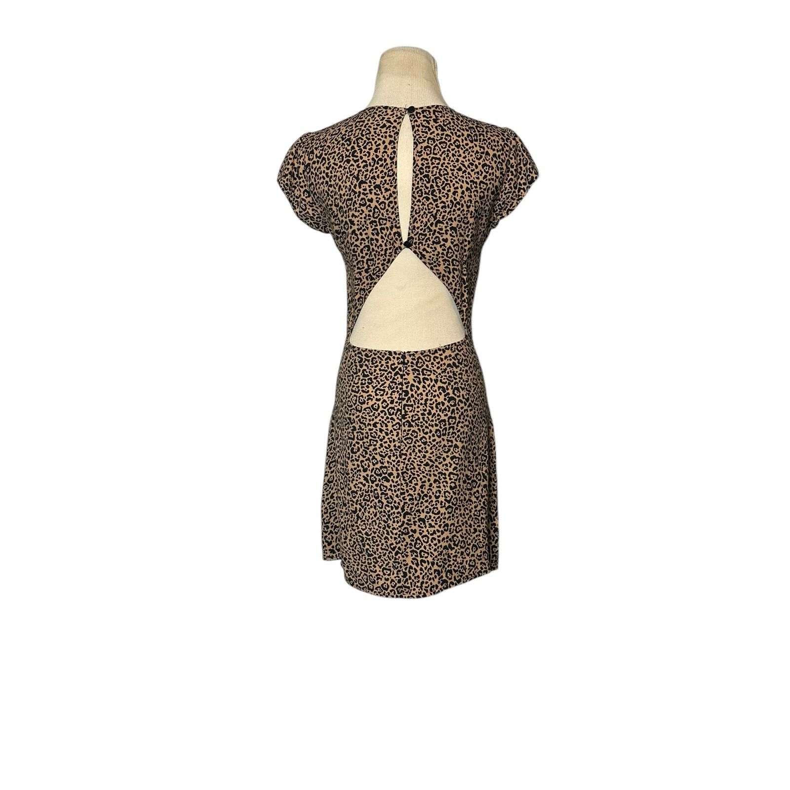 Reformation Reformation Lena Leopard Print Mini Dress size 2 Size XS / US 0-2 / IT 36-38 - 21 Thumbnail