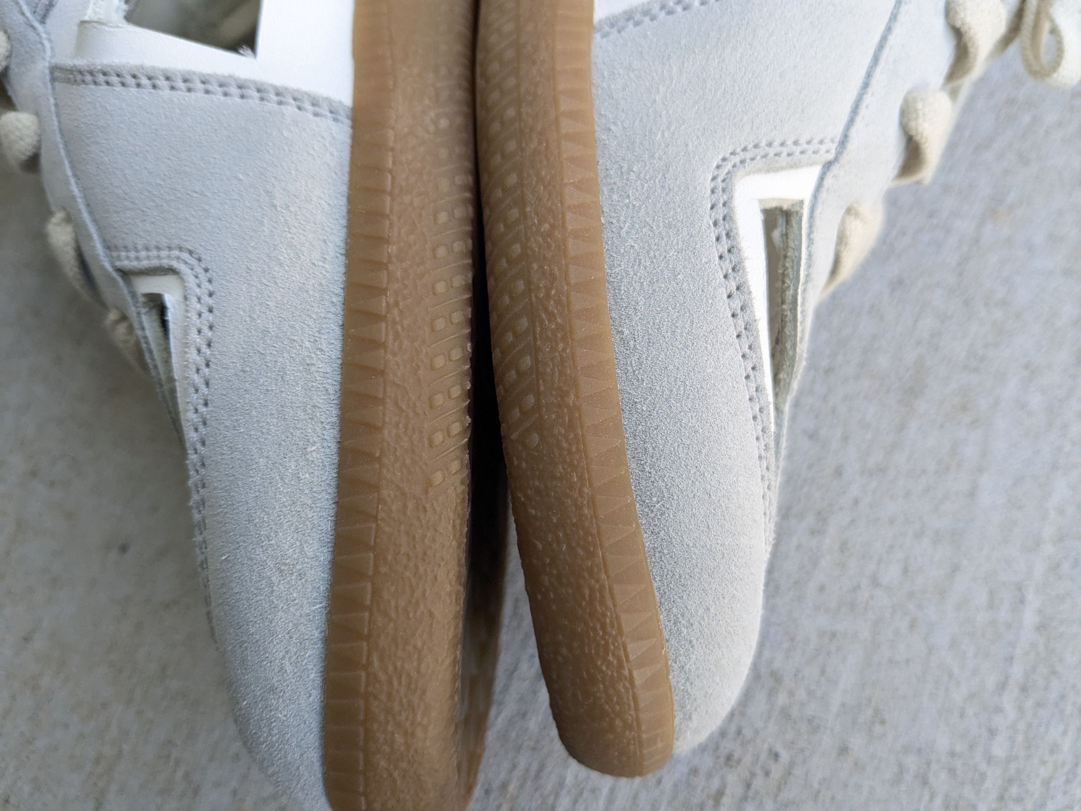 Maison Margiela Maison Margiela GAT White Gray 9 42 Leather Suede Low Tops Size US 9 / EU 42 - 9 Thumbnail
