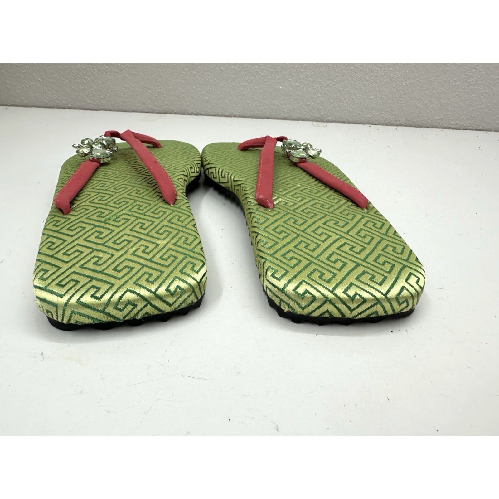 Vintage Casual Corner Annex Womens Sandal FlipFlops 6 Green Rhinestone Butterfly Thong NEW Size US 6 / IT 36 - 6 Thumbnail