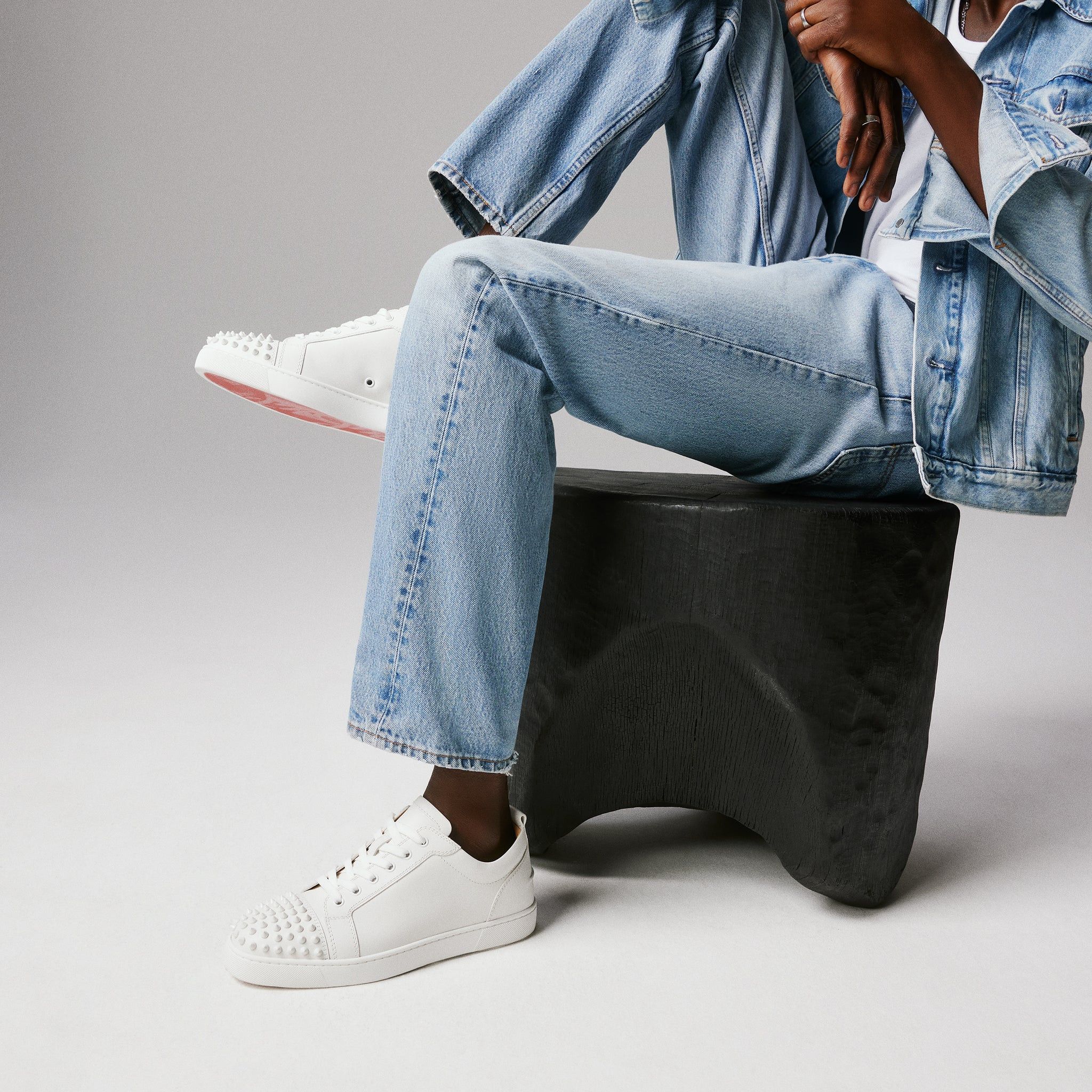 Christian Louboutin o1bcso1str0825 Louis Junior Spikes in White Size US 11 / EU 44 - 5 Thumbnail