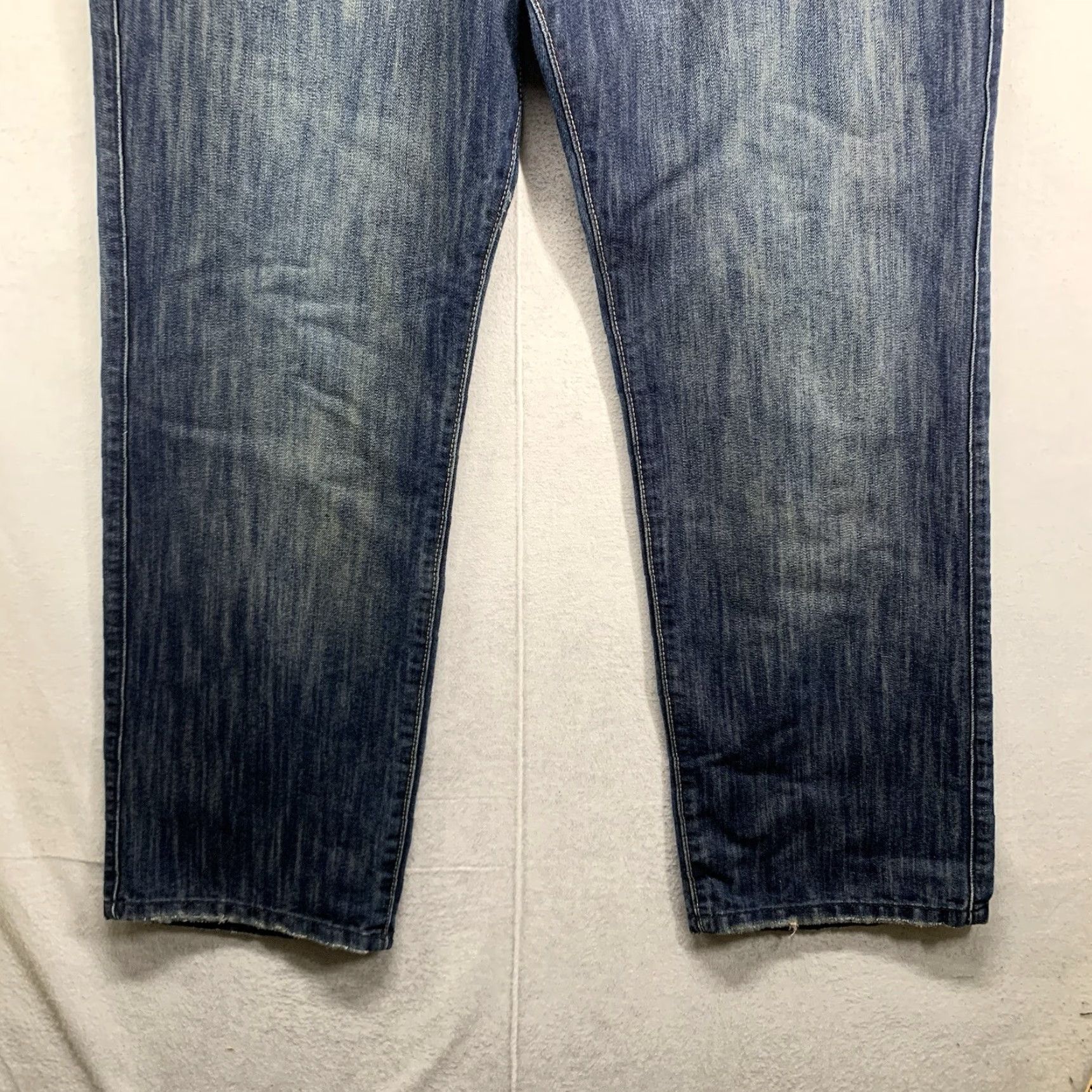 Jordan Craig VINTAGE Jordan Craig Men's Jeans Distressed Dark Wash Denim 36x32 Relaxed Fit Straight Pockets City Grunge Hip Hop Size US 36 / EU 52 - 7 Thumbnail