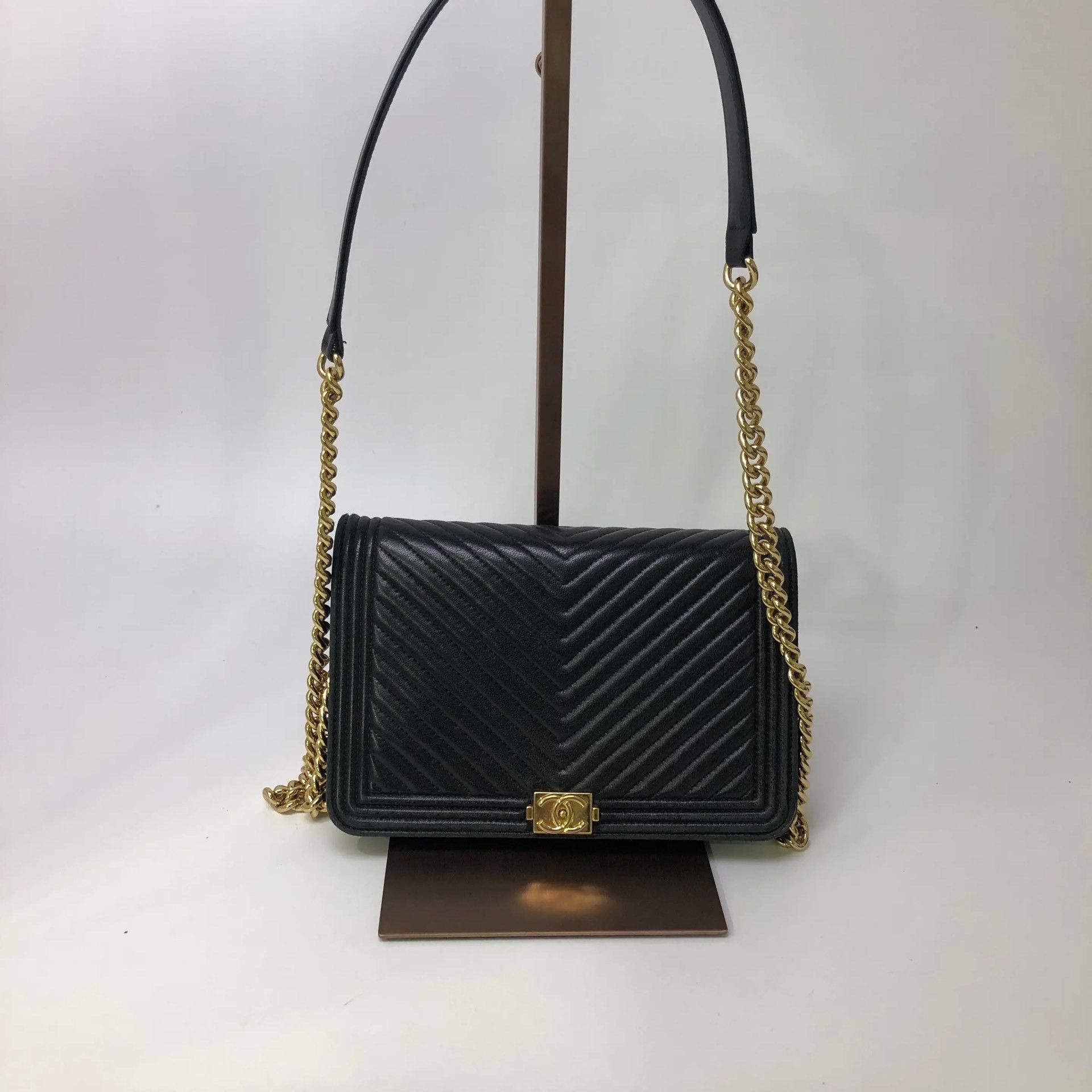 Chanel Pre-loved Bag Very good condition Size ONE SIZE - 1 Thumbnail
