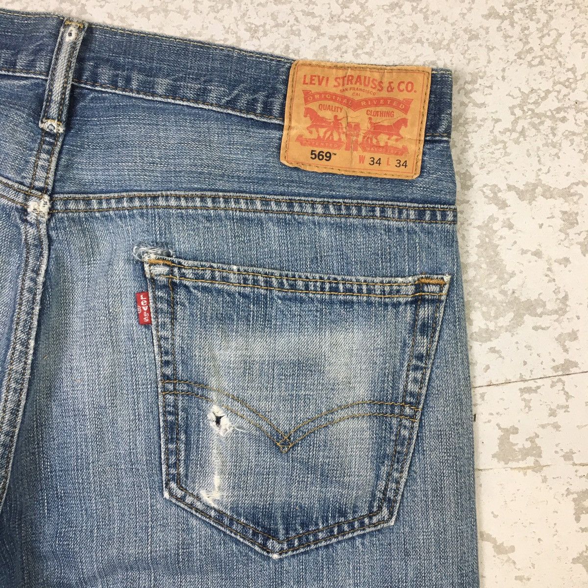 Levi's Distressed Levis 569 Vintage Style Jeans Size US 36 / EU 52 - 8 Thumbnail