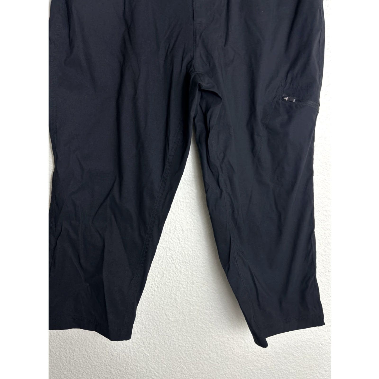Eddie Bauer VINTAGE Eddie Bauer Women’s Cargo Capri Pants Black 32x20 Nylon 12 Women Capri Pants Mens Womens Girls Size 34" / US 12 / IT 48 - 2 Thumbnail