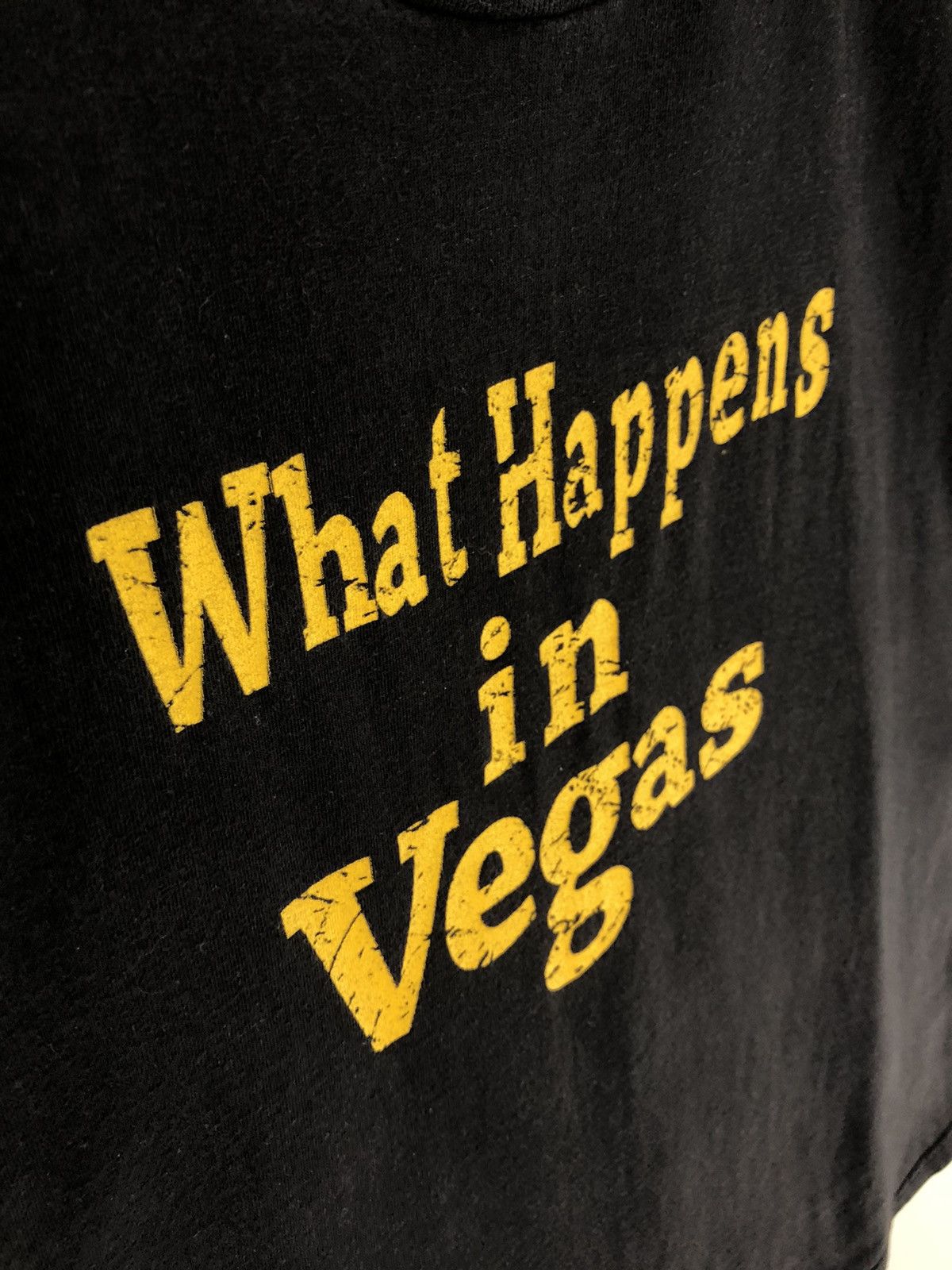 Vintage Vintage Y2K What Happens In Vegas Stays In Vegas Tshirt Size US XL / EU 56 / 4 - 7 Thumbnail