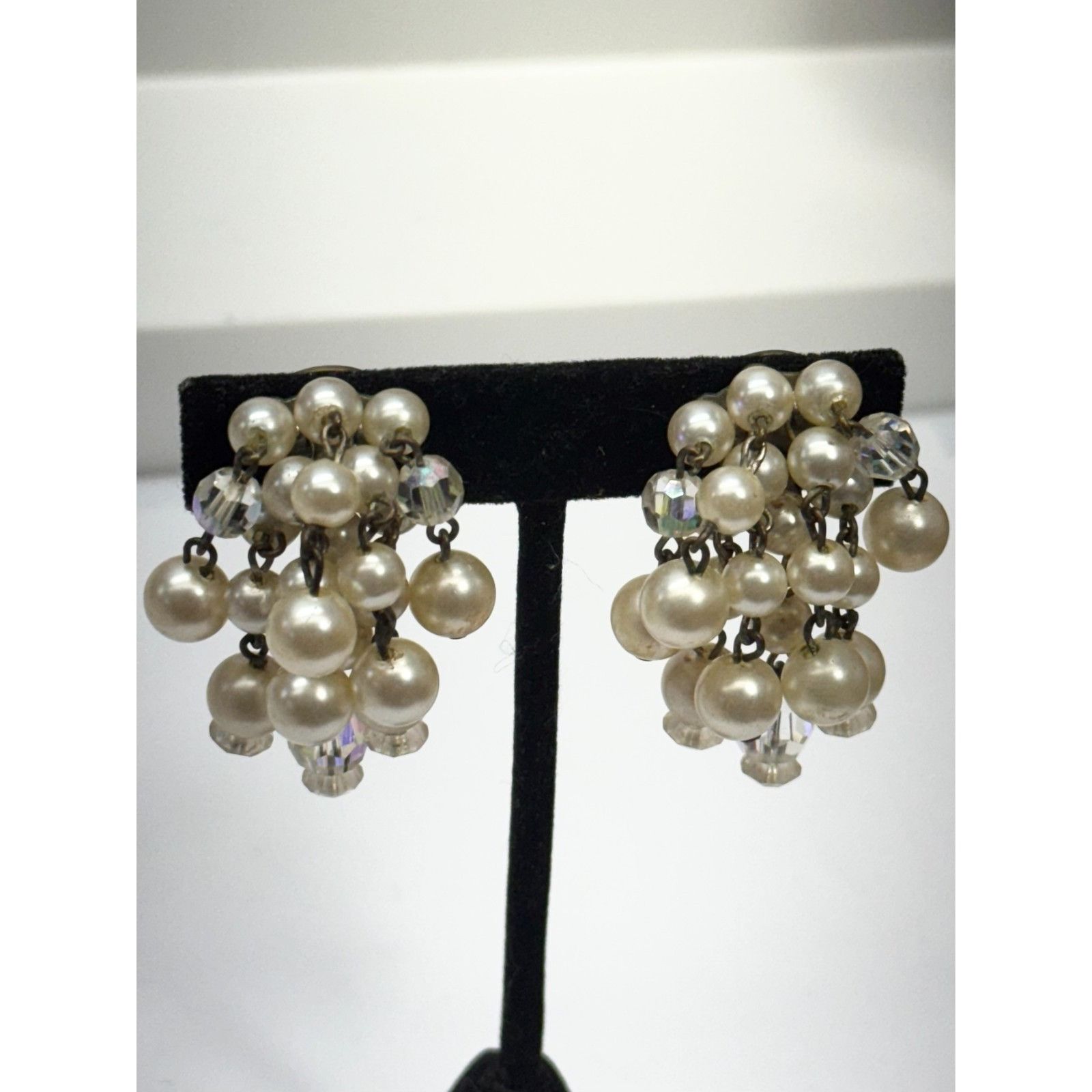 Vintage Vintage waterfall cluster faux pearl crystal clip on earring Size ONE SIZE - 2 Thumbnail