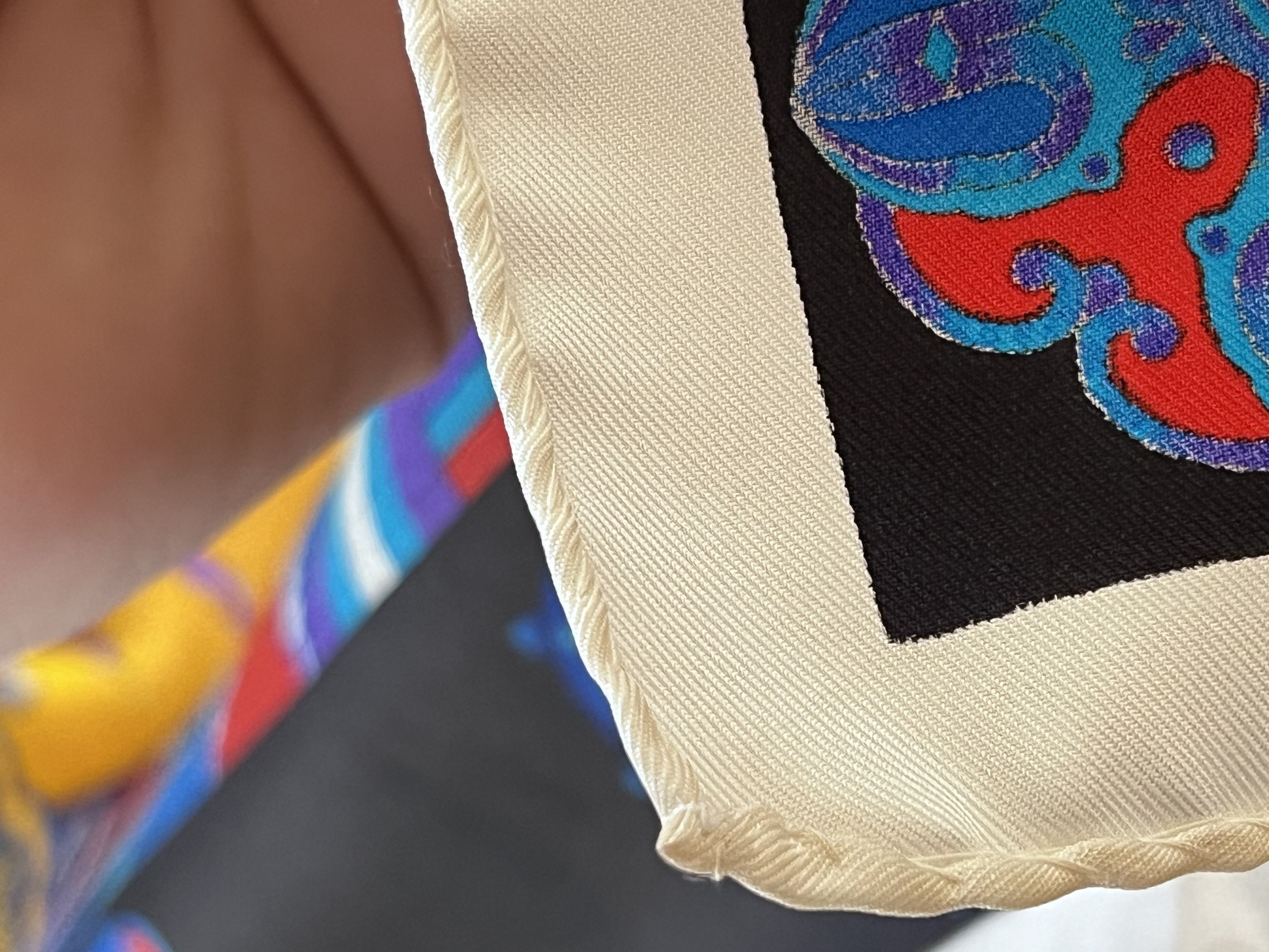 Versace VERSACE SILK SCARF JAPAN STYLE SAMURAY PRINT VINTAGE Size ONE SIZE - 5 Thumbnail