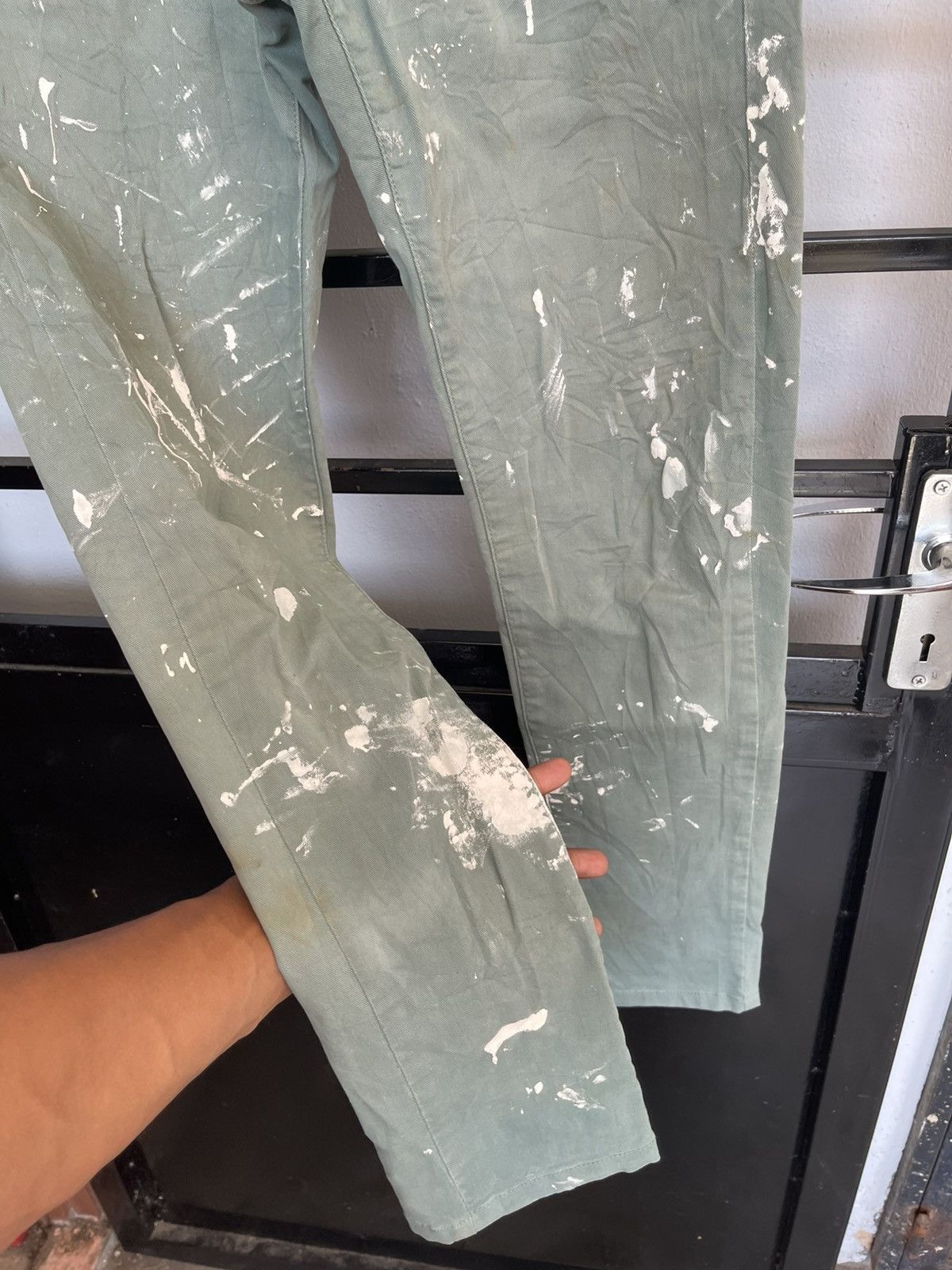 Uniqlo Distressed Uniqlo Painter Pants Size US 30 / EU 46 - 4 Thumbnail