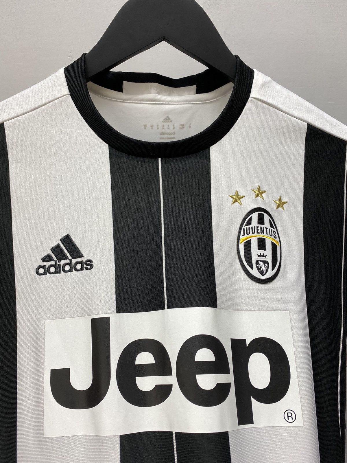 Adidas JUVENTUS ADIDAS 2016 2017 FOOTBALL HOME JERSEY Size US M / EU 48-50 / 2 - 10 Thumbnail