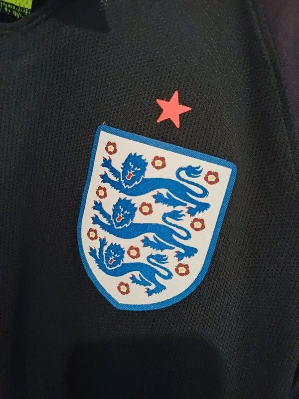 Nike Rare! England Goalkeeper Shirt - Player Issue Size US M / EU 48-50 / 2 - 3 Thumbnail
