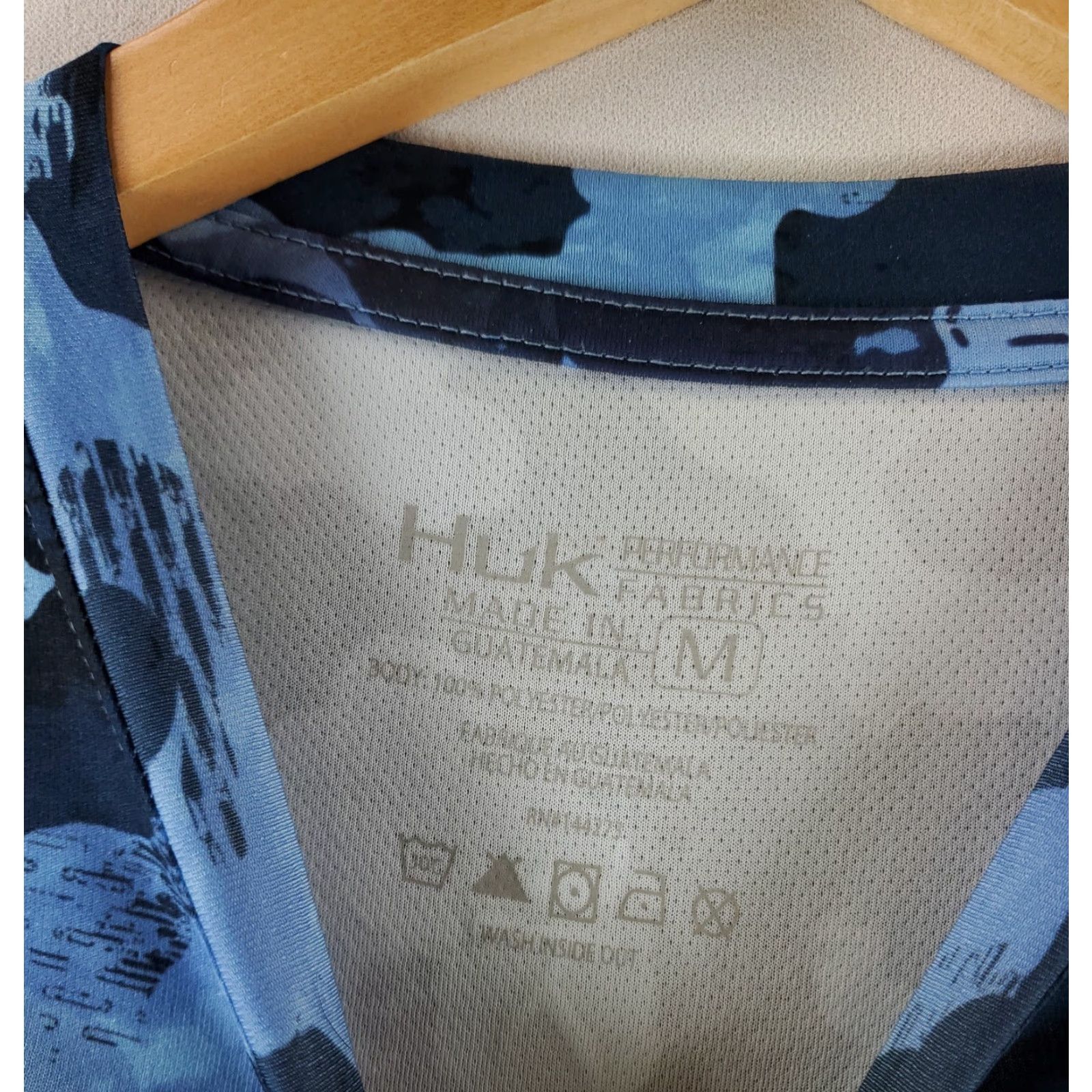 Vintage Huk Shirt Performance Fishing Long Sleeve Light Blue Camo Mens M Size US M / EU 48-50 / 2 - 4 Thumbnail