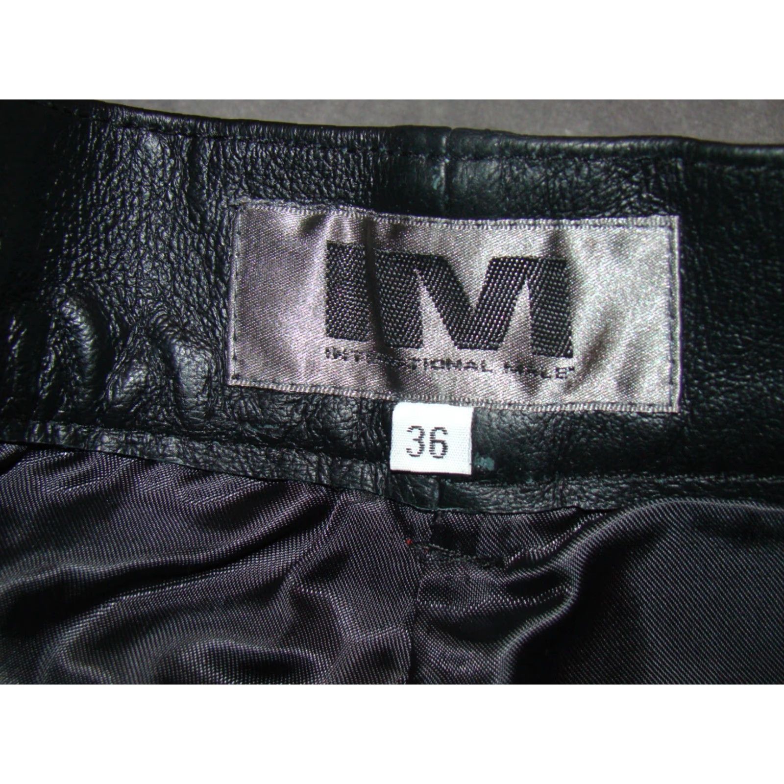 Vintage VINTAGE International Male Pants Leather Black with Red Trim NWT 36 Mens Straight Leg 5-Pocket Hem Raw Front Zip Closure Size US 36 / EU 52 - 6 Thumbnail