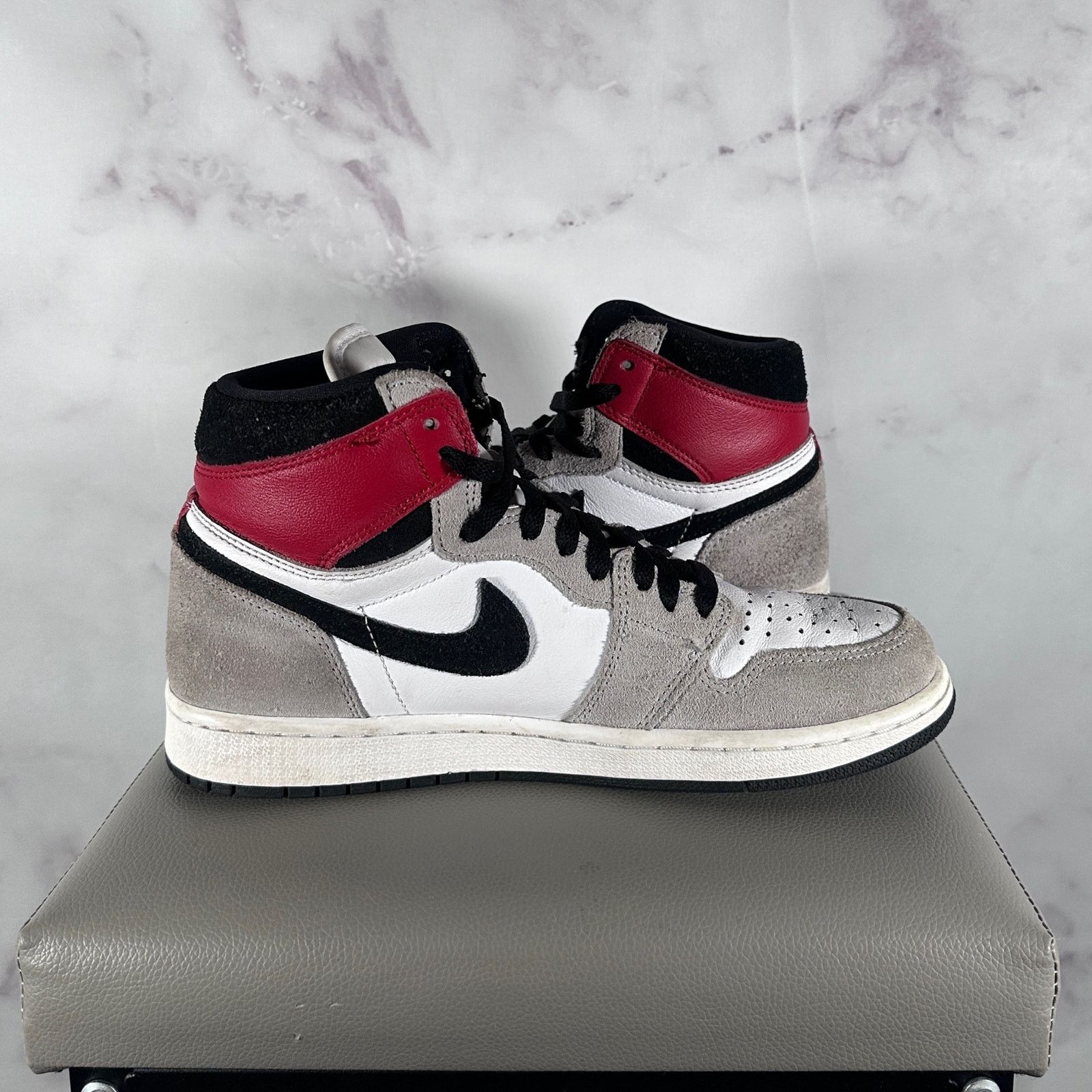 Jordan Brand Nike Air Jordan 1 Retro High Smoke Grey Size US 8 / EU 41 - 10 Thumbnail