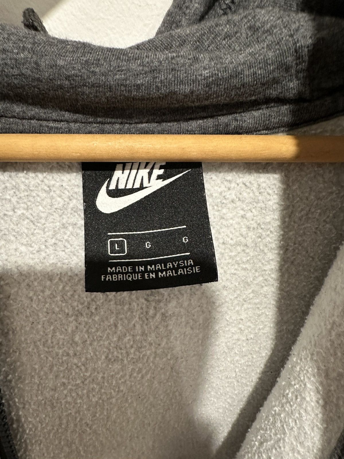Nike Grey Nike logo hoodie Size US L / EU 52-54 / 3 - 4 Thumbnail