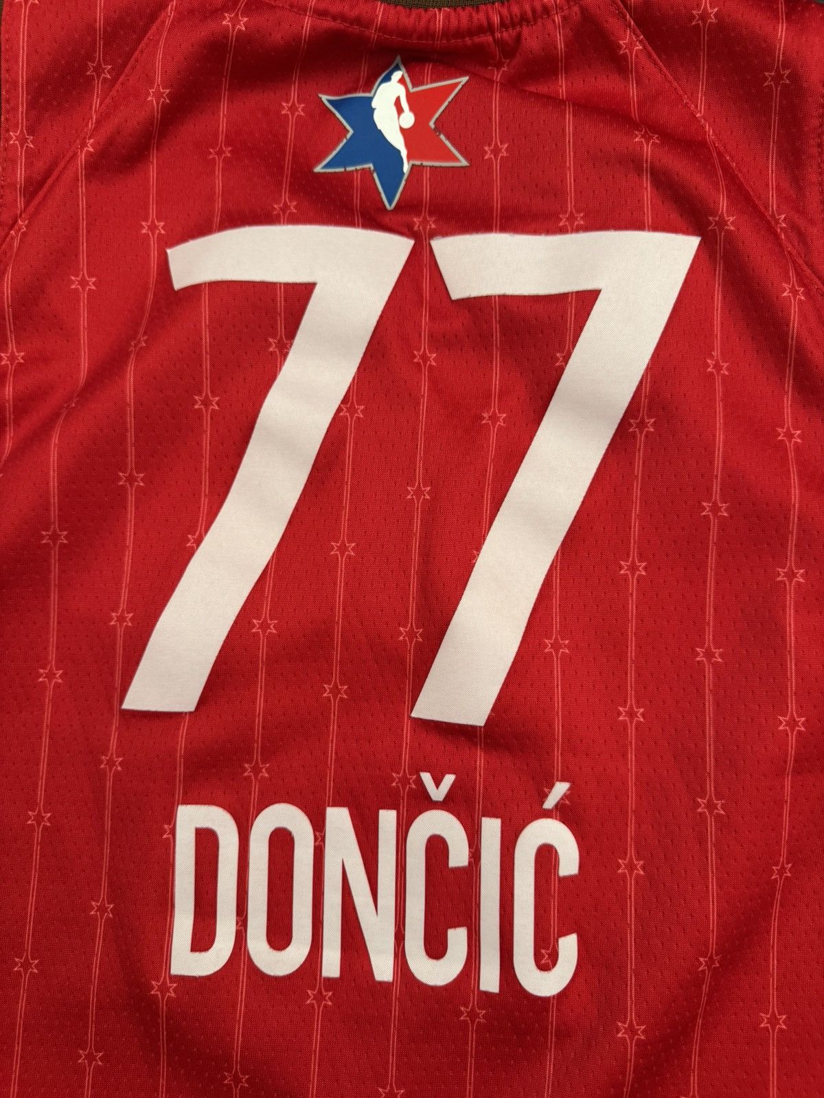 Nike YOUTH - Luka Doncic #77 2020 All Star Game Swingman Jersey Size US XS / EU 42 / 0 - 7 Thumbnail