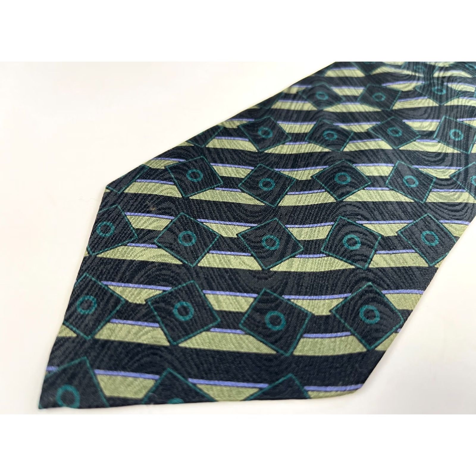 Giorgio Armani VINTAGE Giorgio Armani Cravatte Tie Geometric Silk Made in Italy Men’s Vintage Luxury Silk Tie 100% Silk Black Green 58" Wide 3.75" Mens Size ONE SIZE - 4 Thumbnail