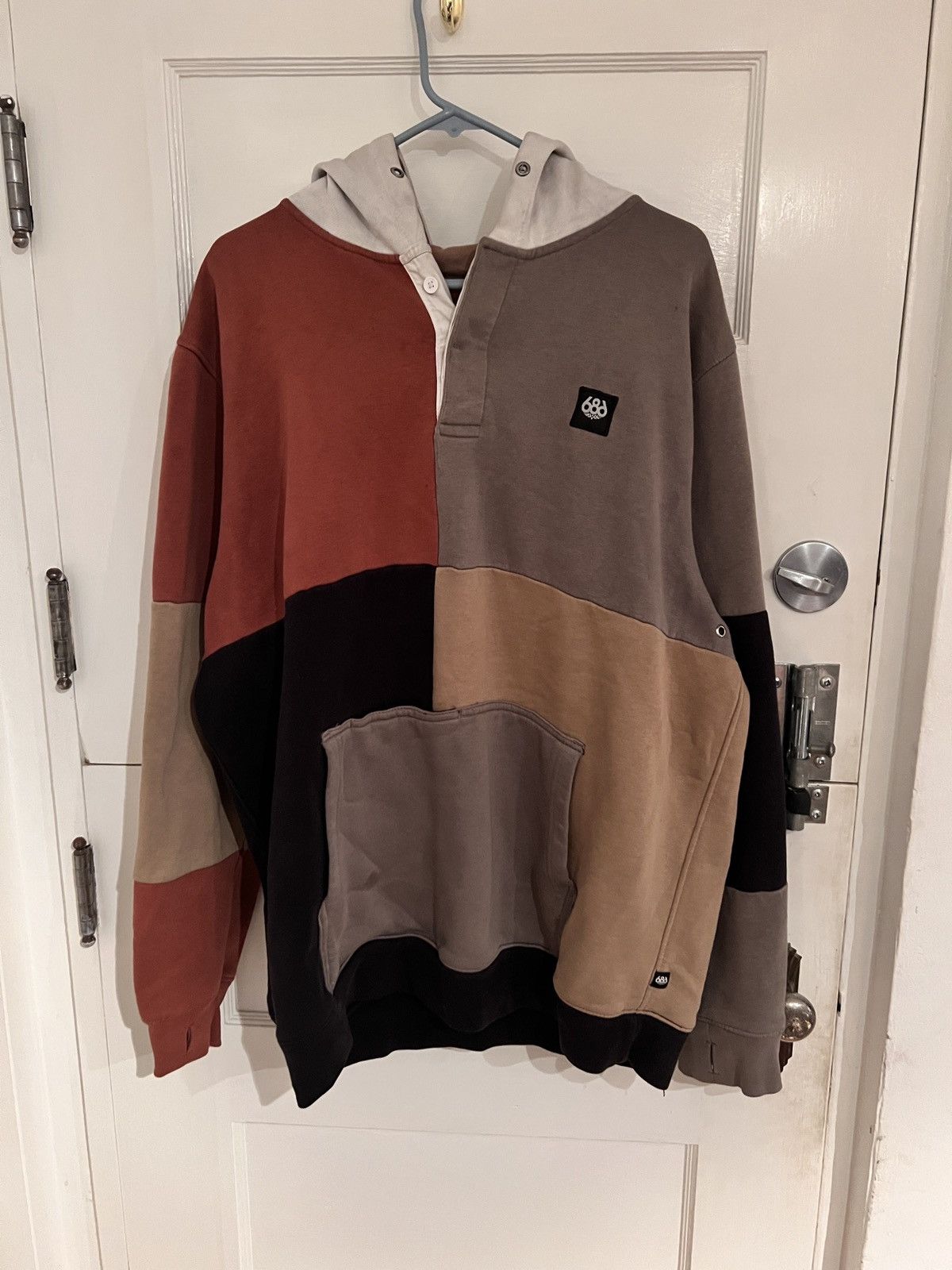686 beige patchwork hoodie by 686 Size US L / EU 52-54 / 3 - 1 Thumbnail