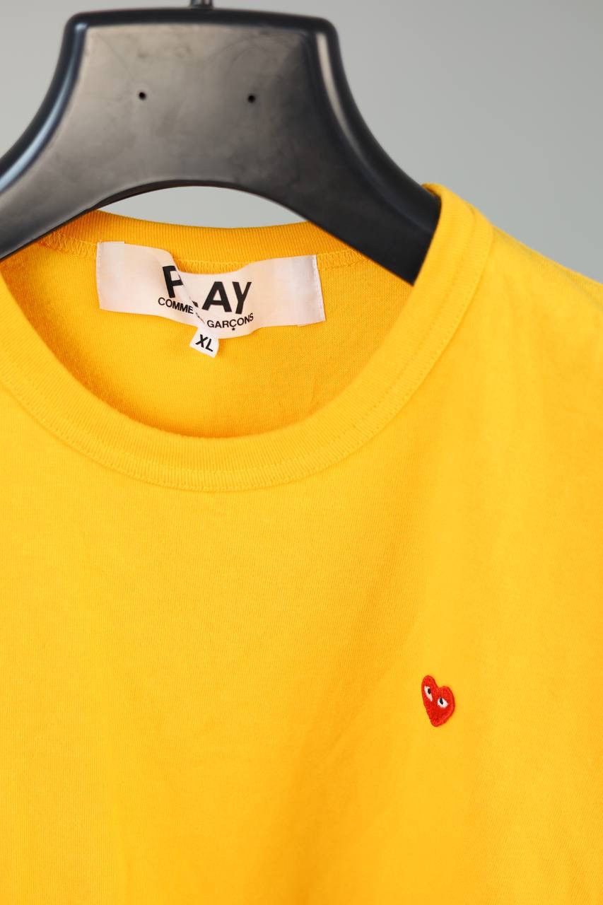 Comme des Garcons PLAY × Japanese Brand PLAY COMME des GARCONS T-shirt Red Heart Size US XL / EU 56 / 4 - 3 Thumbnail