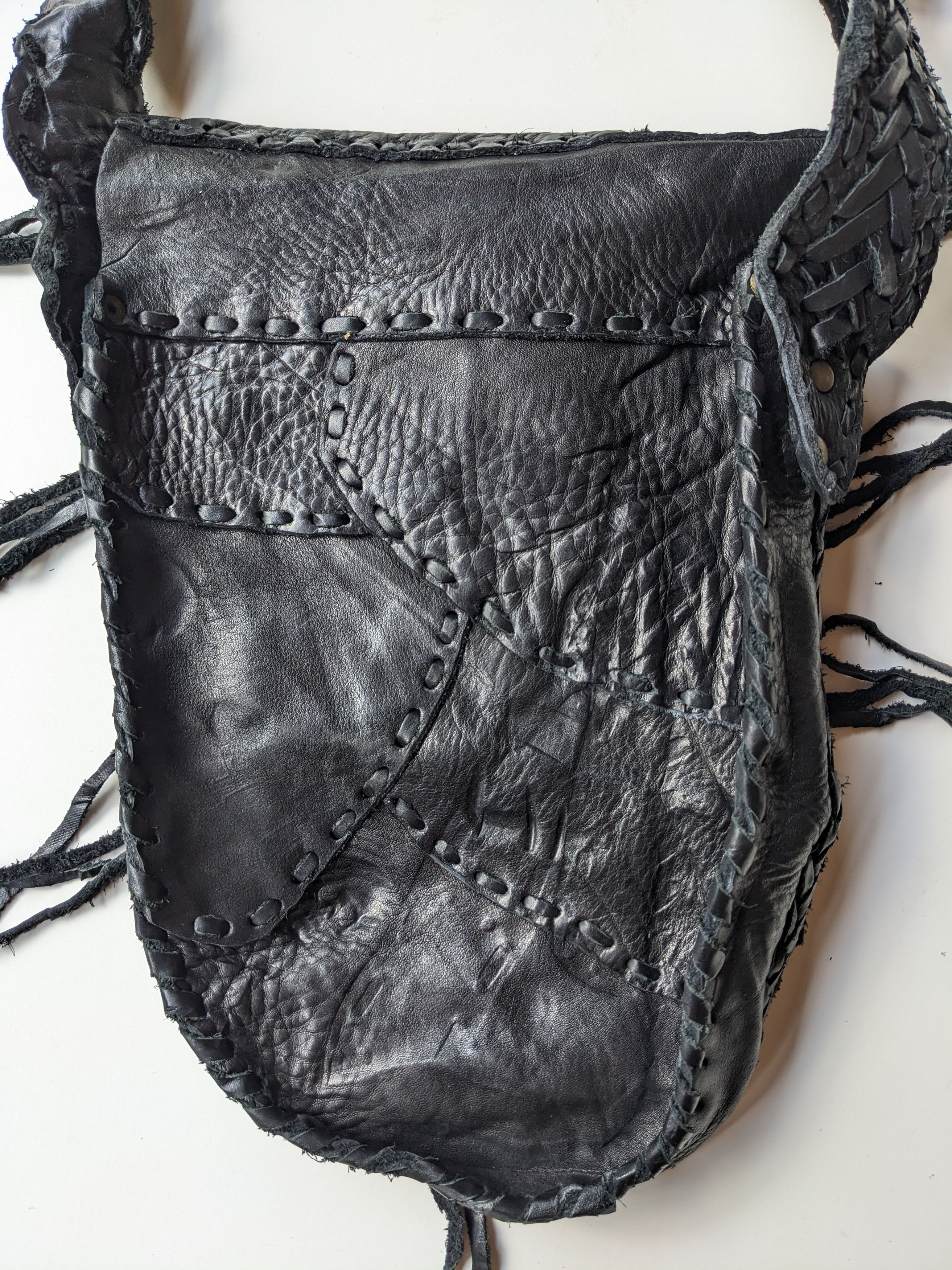 KMRii Cross bones gothic cowhide sling bag Size ONE SIZE - 7 Thumbnail