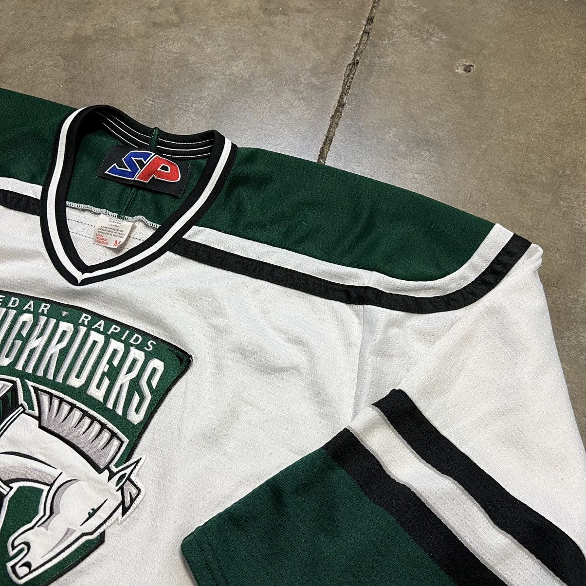Vintage Vintage 90s Cedar Rapids Roughriders USHL Hockey Jersey NHL Size US M / EU 48-50 / 2 - 5 Thumbnail