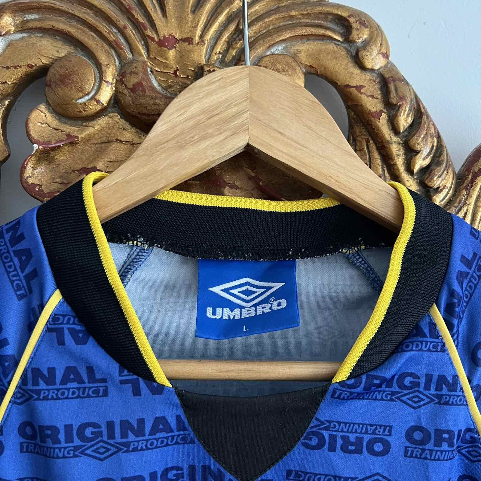 Umbro × Vintage Vintage Umbro Soccer Jersey Shirt Blue 90s Sz M Size US M / EU 48-50 / 2 - 5 Thumbnail