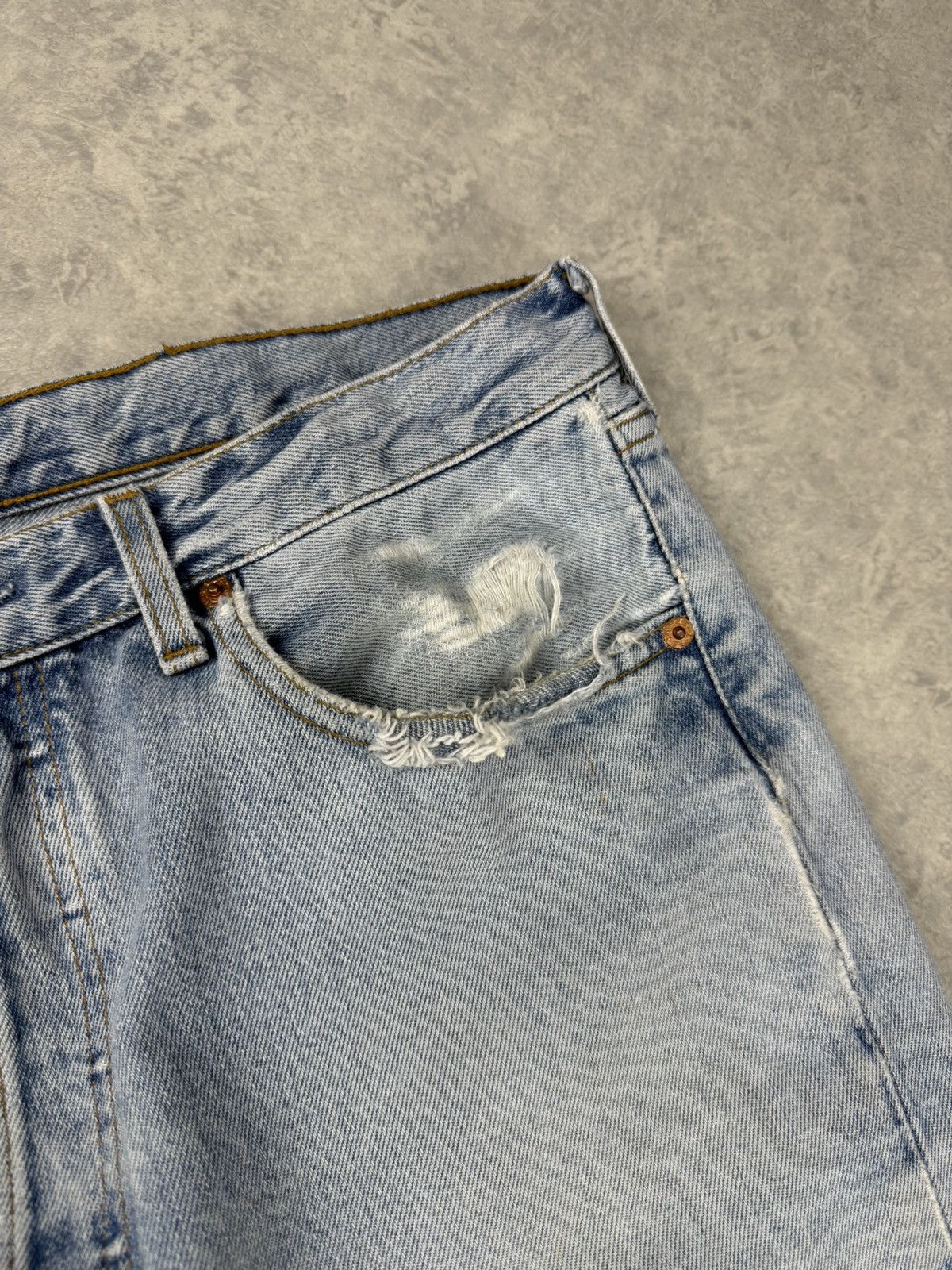 Levi's Vintage Clothing Levi’s 501 Vintage Distressed Jeans Made in France 33x32 Size US 33 - 6 Thumbnail